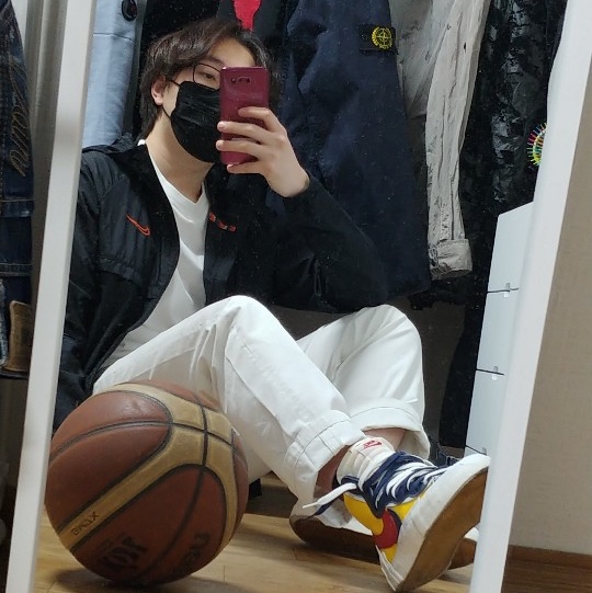 Nike x Sacai Blazer Mid Snow Beach 착용 스타일