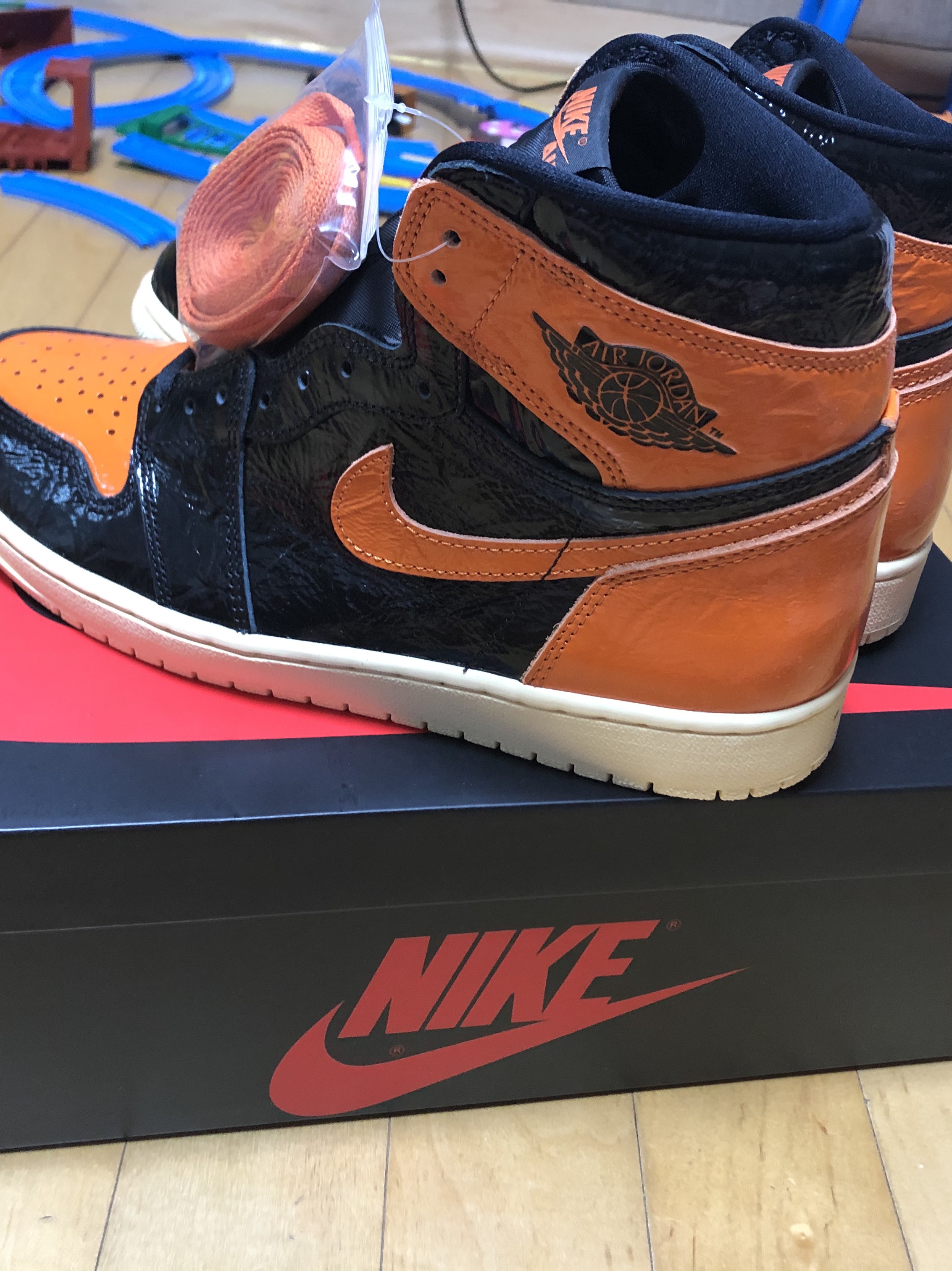Nike x Peaceminusone Air Force 1 Low Para-Noise, Jordan 6 x Travis Scott Retro Olive 착용 스타일 - 3