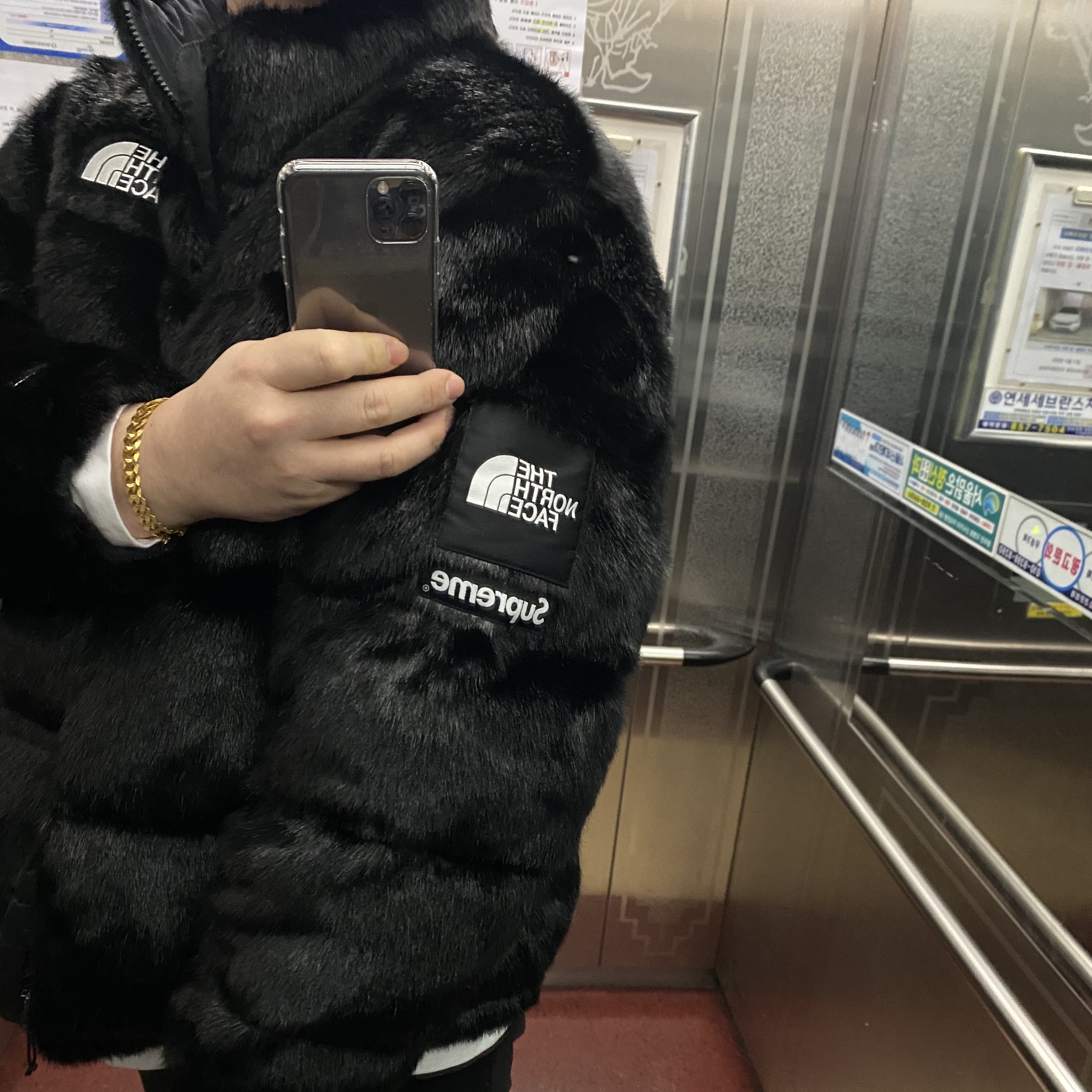 Supreme x The North Face Faux Fur Nuptse Jacket Black - 20FW 착용 스타일