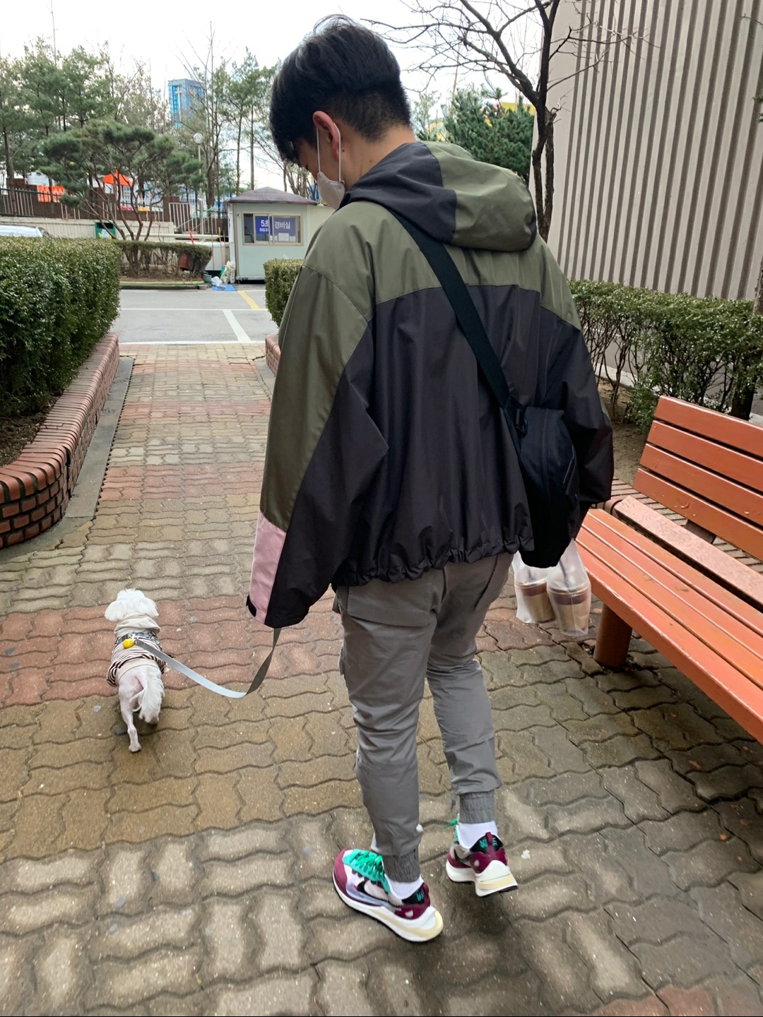 Nike x Sacai VaporWaffle String & Black Villain Red 착용 스타일 - 3