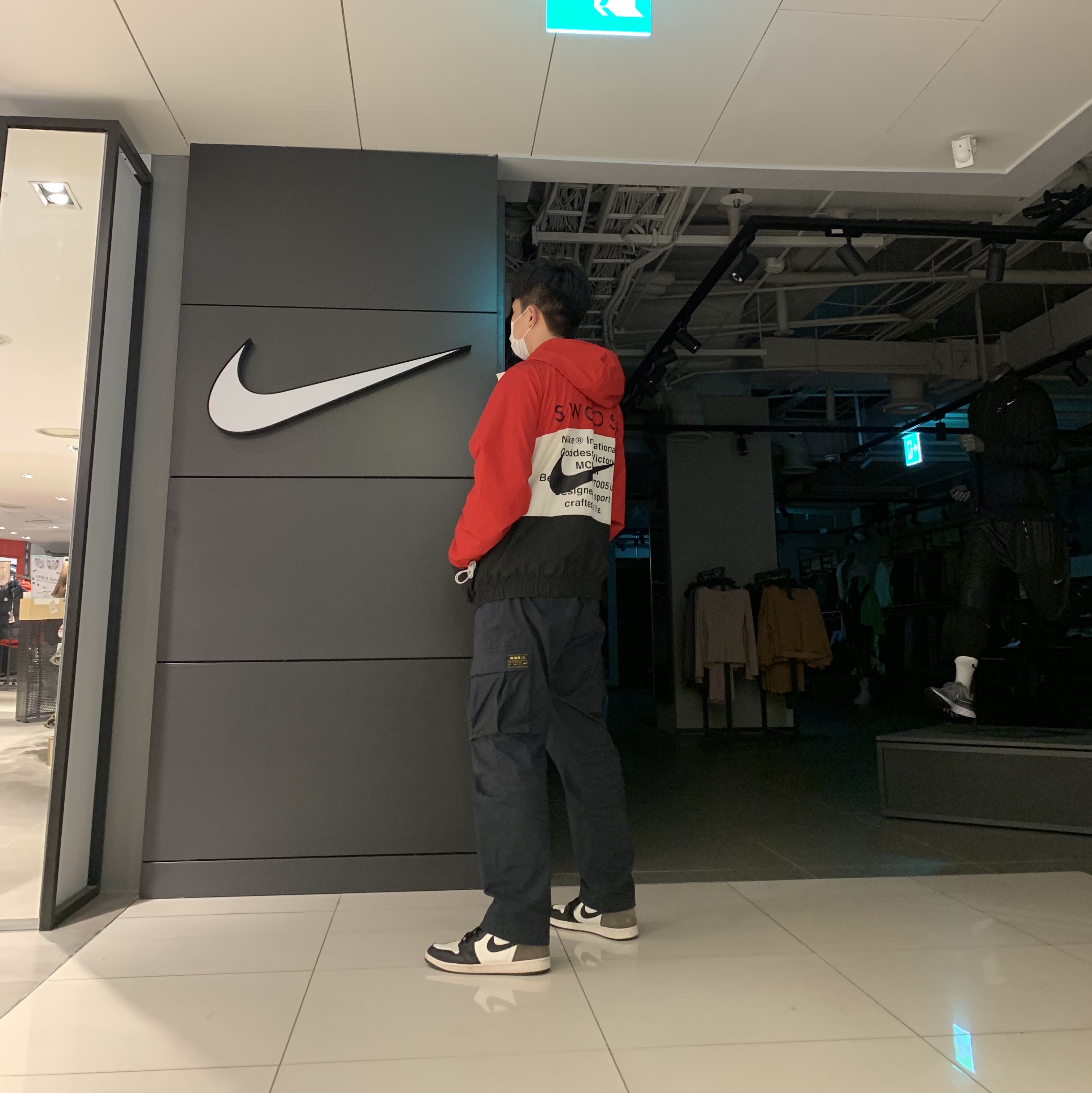 Jordan 1 Retro High OG Black Mocha 착용 스타일