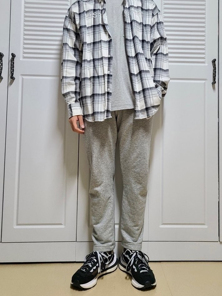 Nike x Sacai VaporWaffle Black White 착용 스타일 - 1