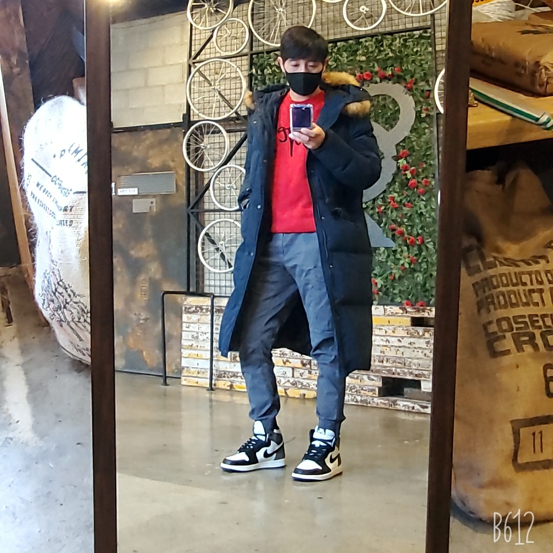 Jordan 1 Retro High OG Black Mocha 착용 스타일