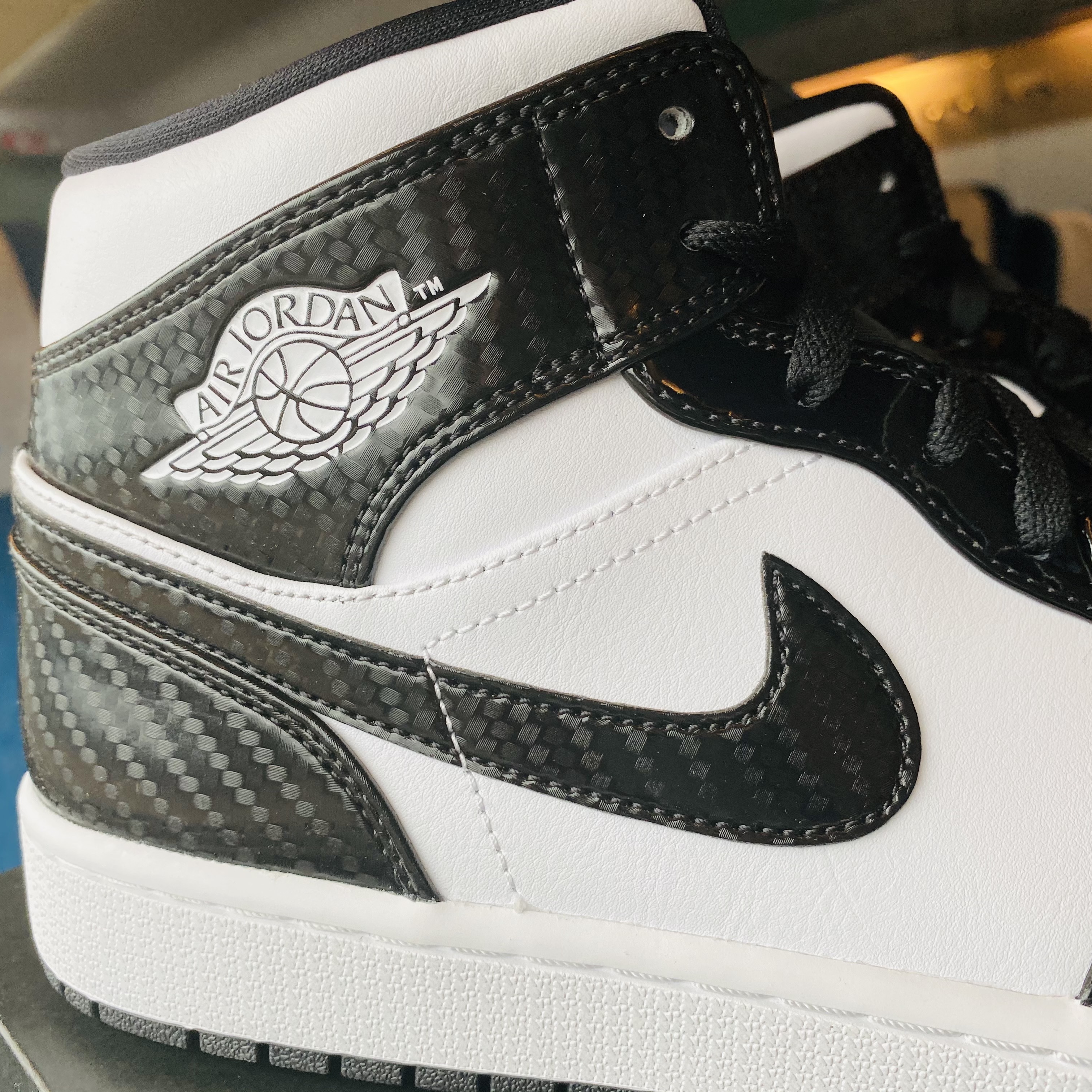 Jordan 1 Mid SE ASW Black 착용 스타일 - 2