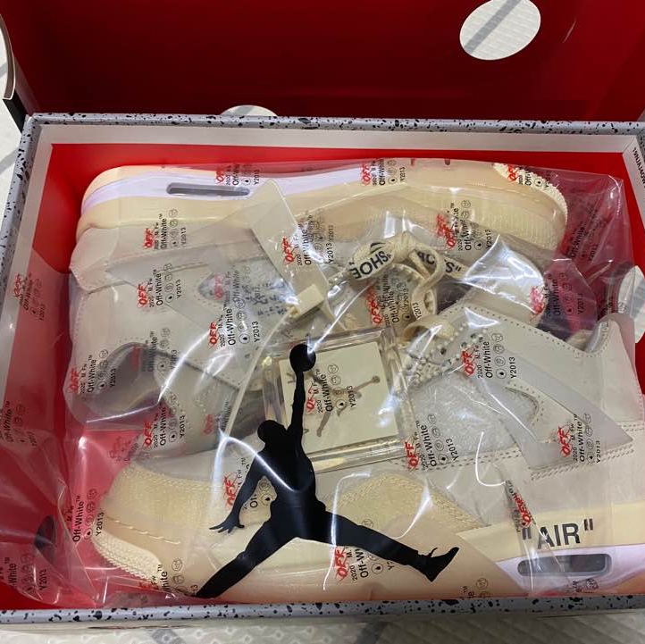 (W) Jordan 4 x Off-White Retro SP Sail 착용 스타일 - 4