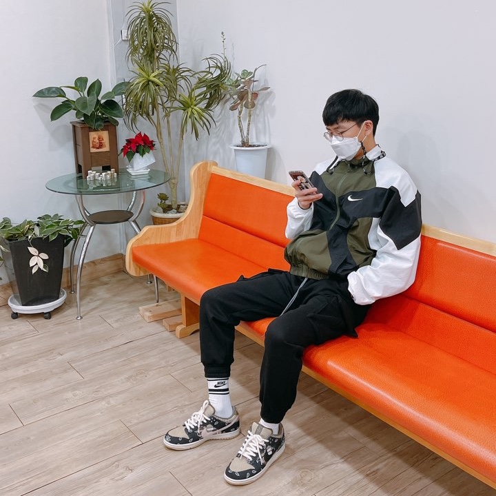 Nike x Travis Scott SB Dunk Low 착용 스타일