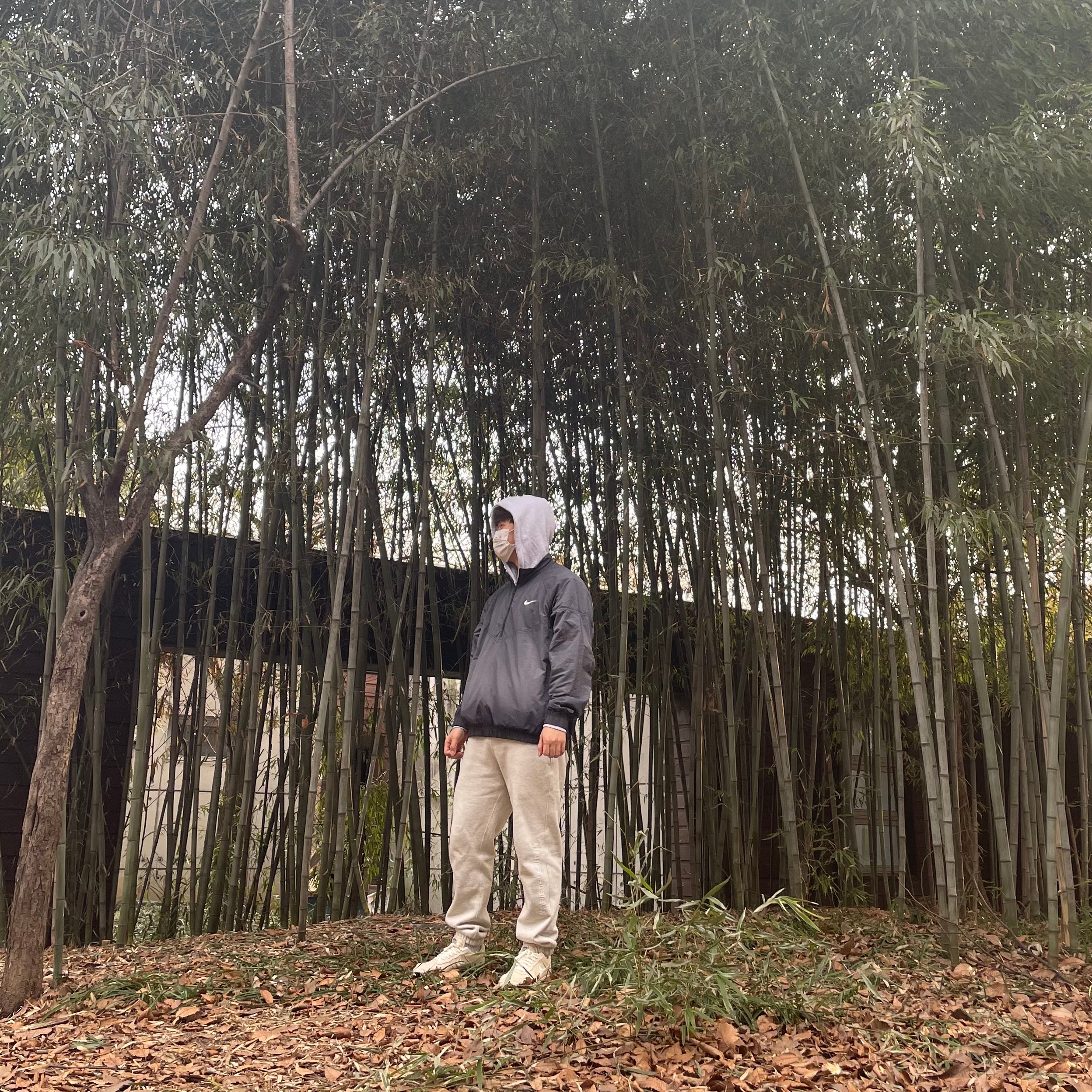 Nike x Stussy Air Force 1 Low Fossil, Nike x Stussy Windrunner Jacket Off Noir 착용 스타일