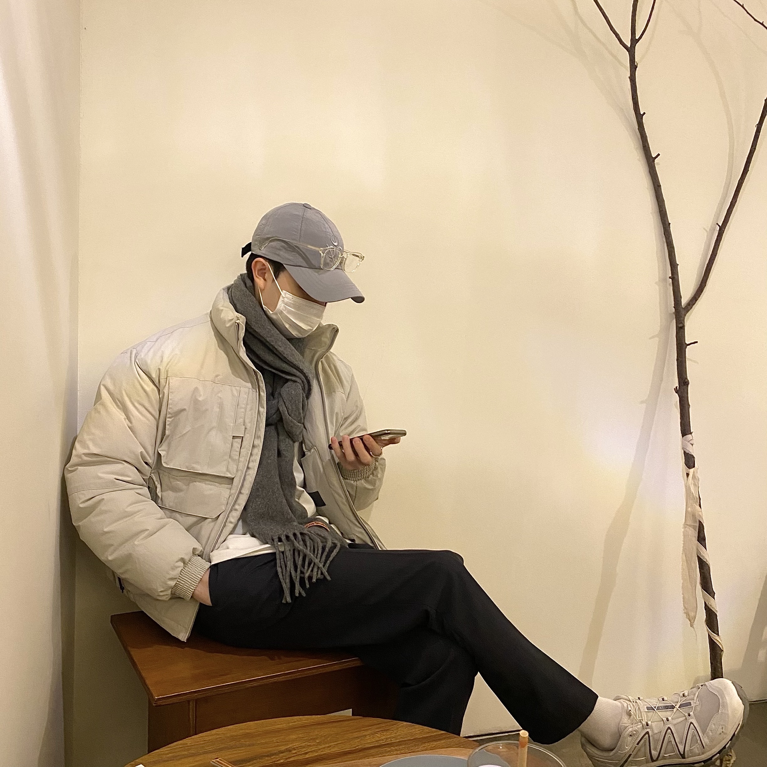 Salomon XT-Quest ADV Vanilla Ice, Nike x Stussy Big Swoosh LS T-Shirt White - Asia 착용 스타일
