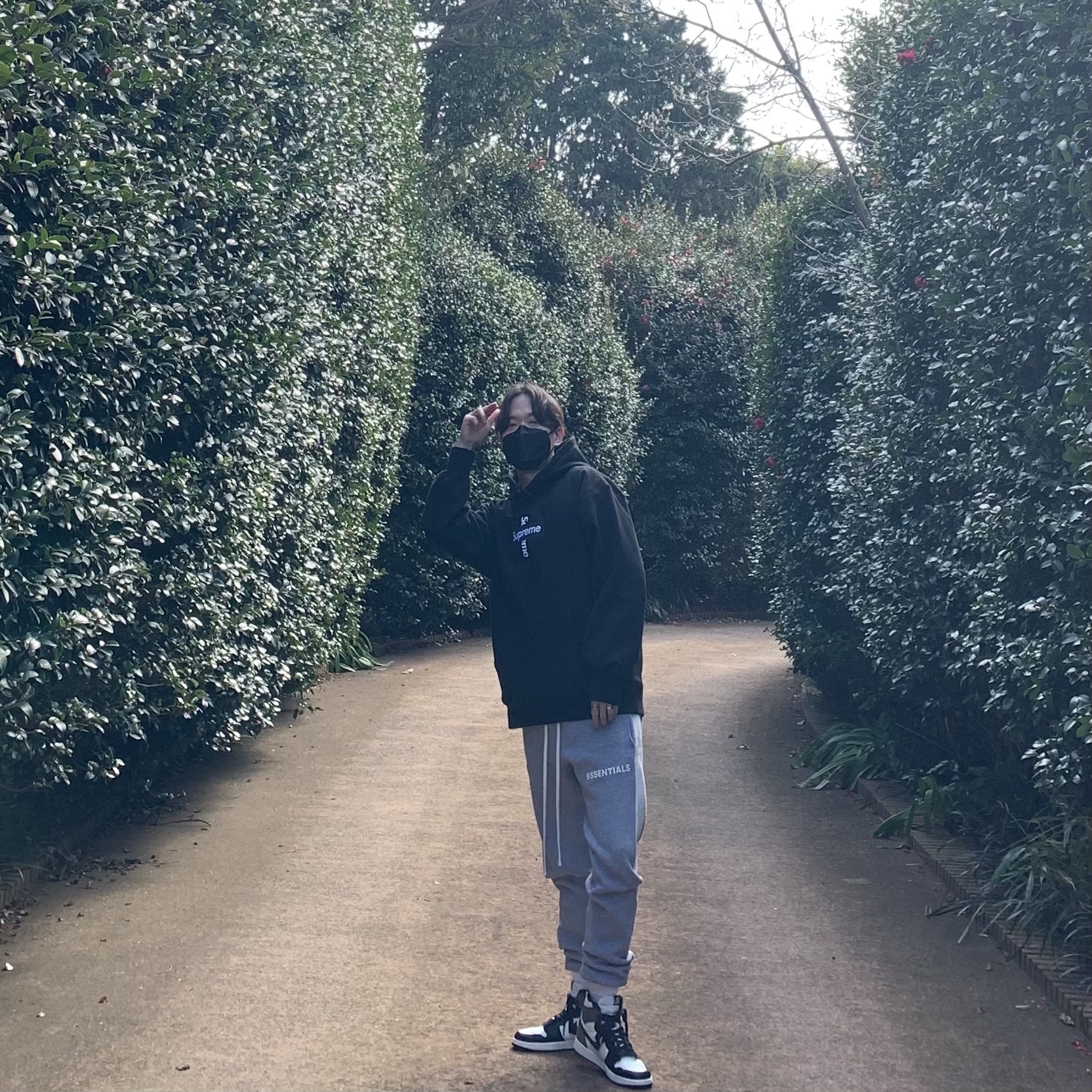 Supreme Cross Box Logo Hooded Sweatshirt Black - 20FW, Jordan 1 Retro High OG Black Mocha 착용 스타일