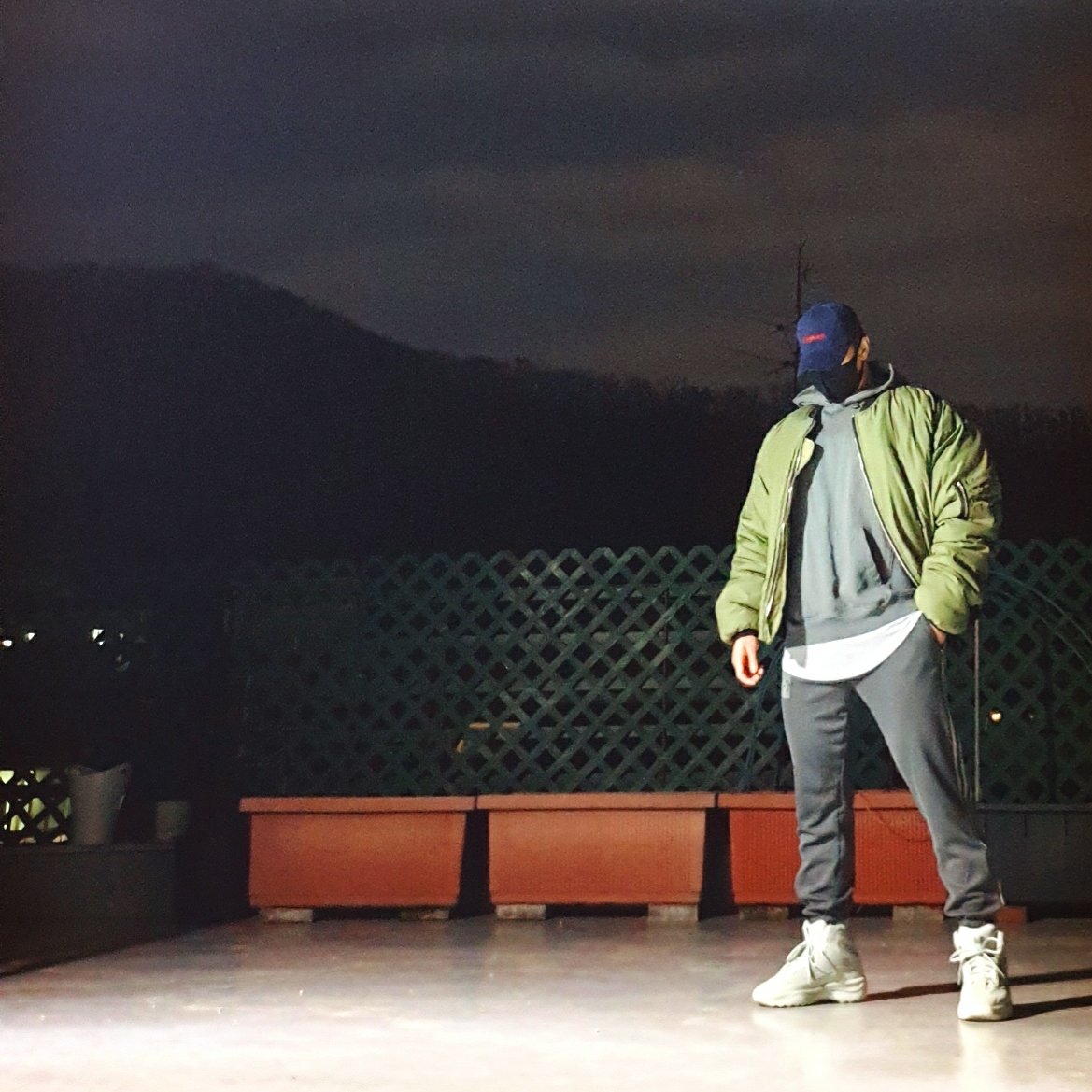 Adidas Yeezy Desert Boot Salt 착용 스타일 - 1