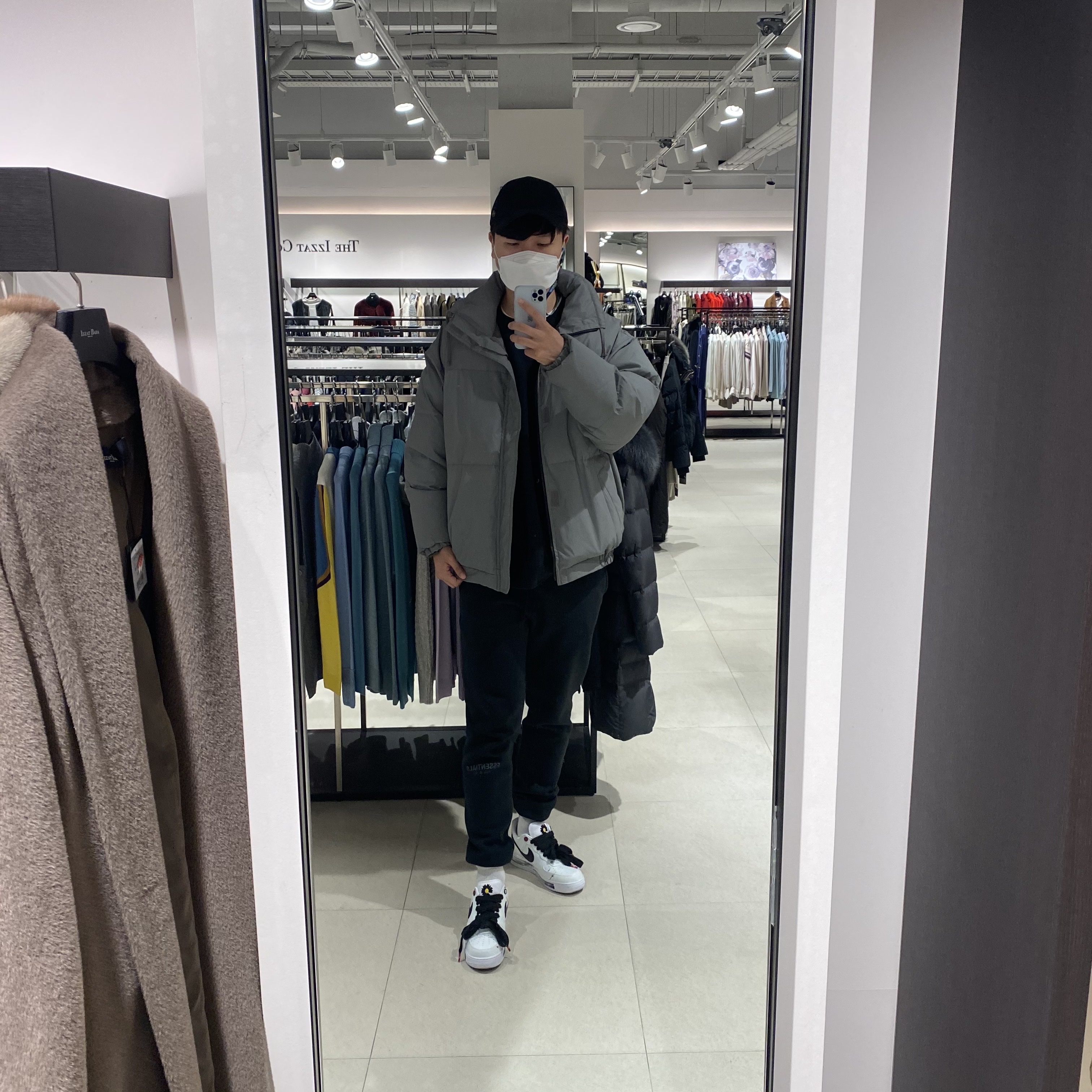 Nike x Peaceminusone Air Force 1 Low Para-Noise 2.0, Essentials Sweatpants Dark Slate/Black 2020 착용 스타일