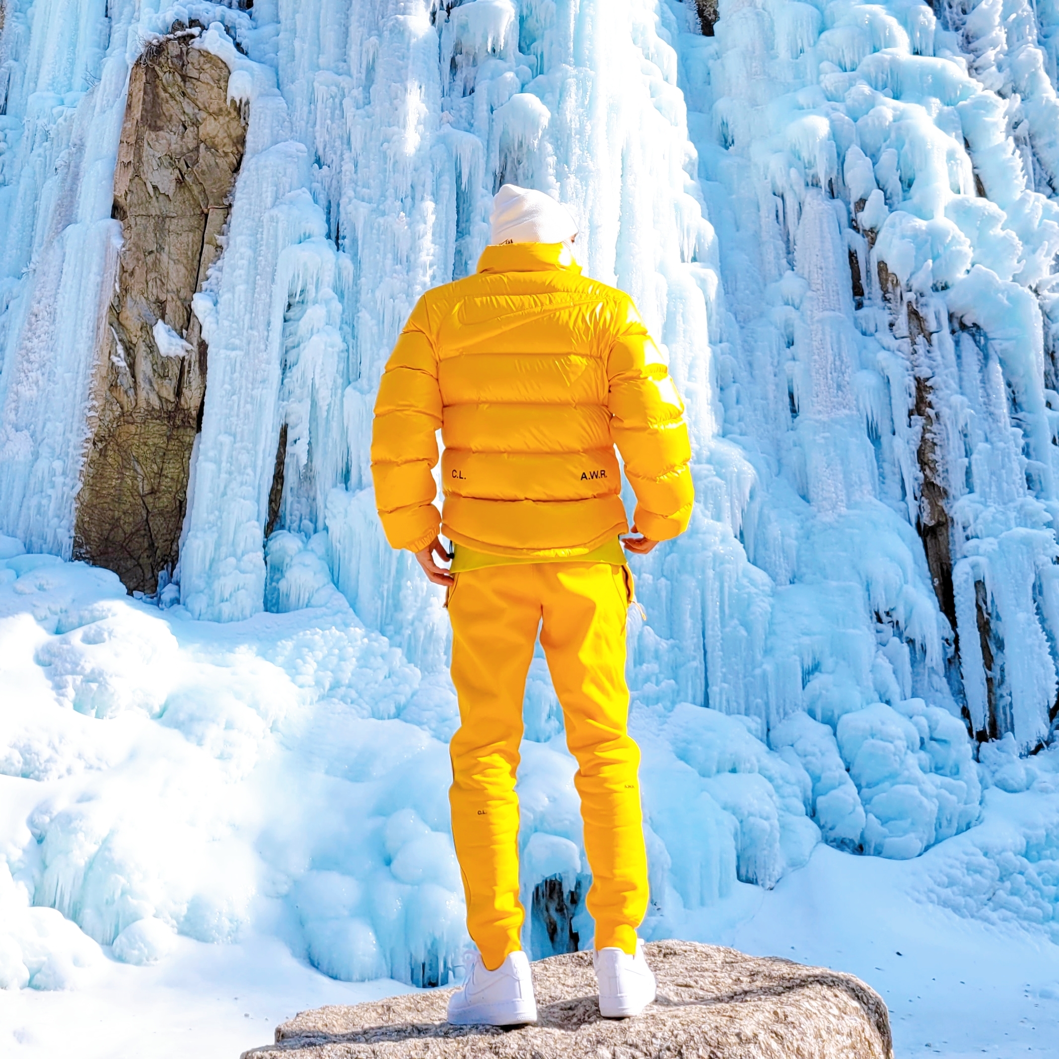 Nike x Drake Nocta Puffer Jacket University Gold - Asia, Nike x Drake Nocta Fleece Pants University Gold - Asia 착용 스타일 - 1