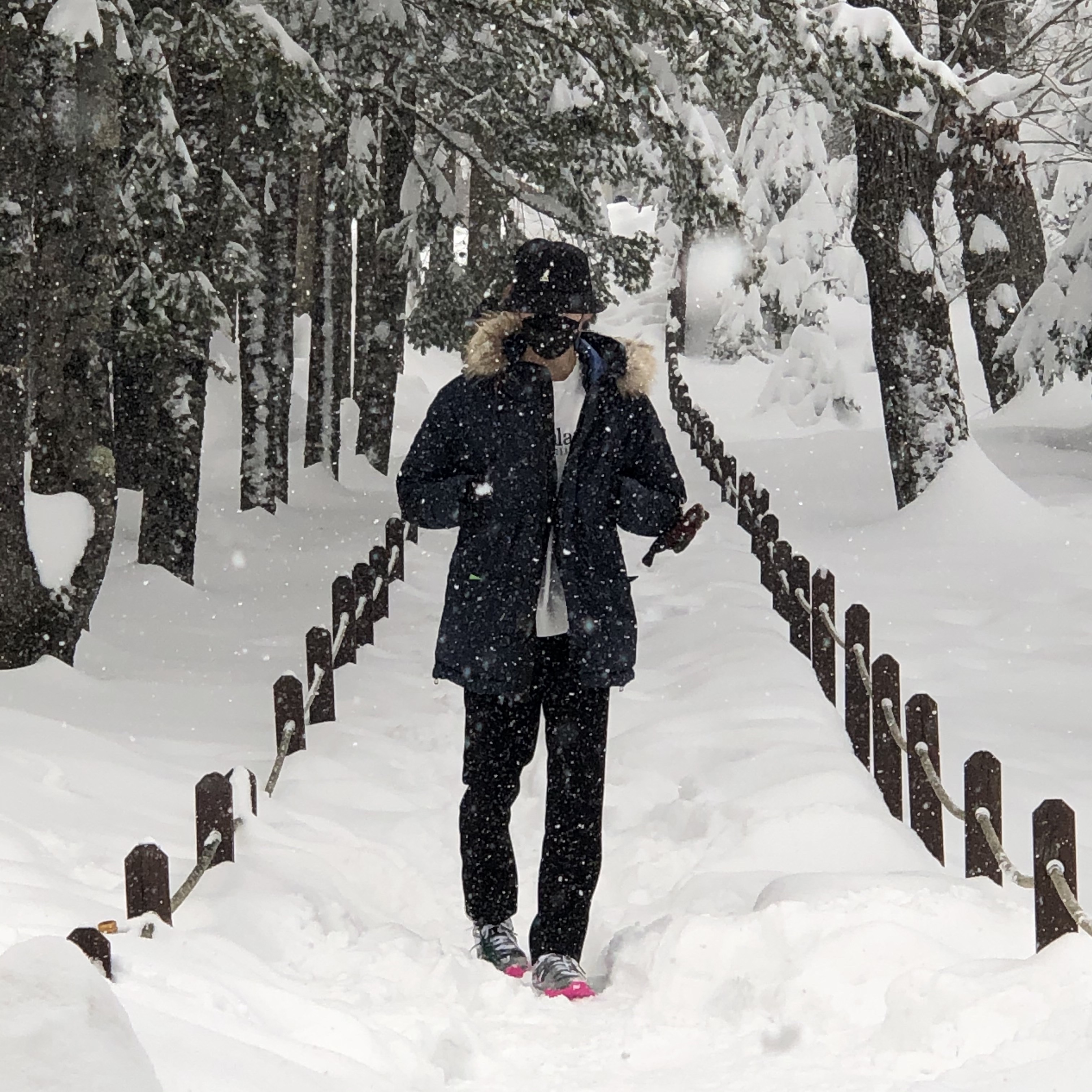 (W) Nike x Off-White Waffle Racer Black 착용 스타일 - 2
