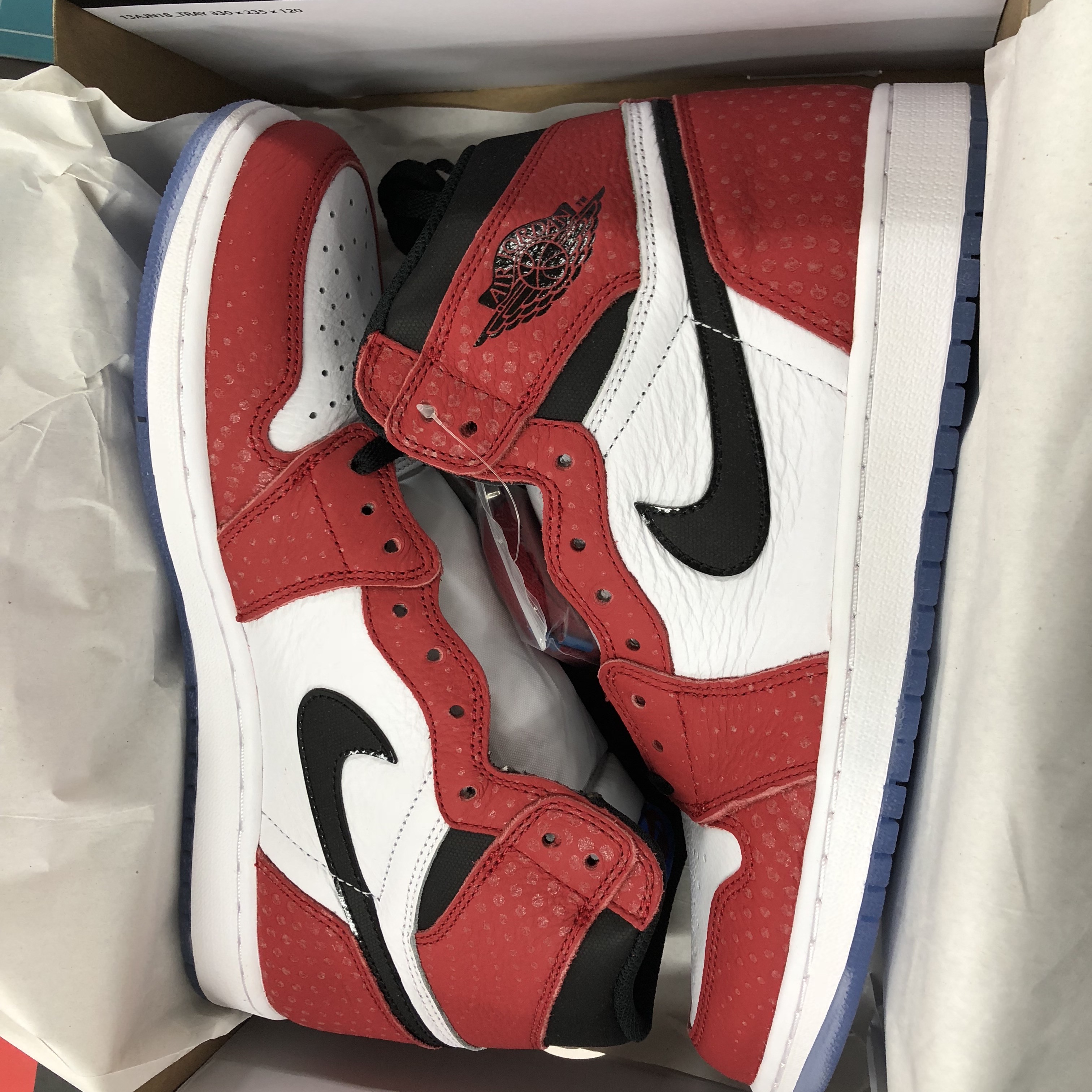 Jordan 1 Retro High Spider-Man Origin Story 착용 스타일 - 1