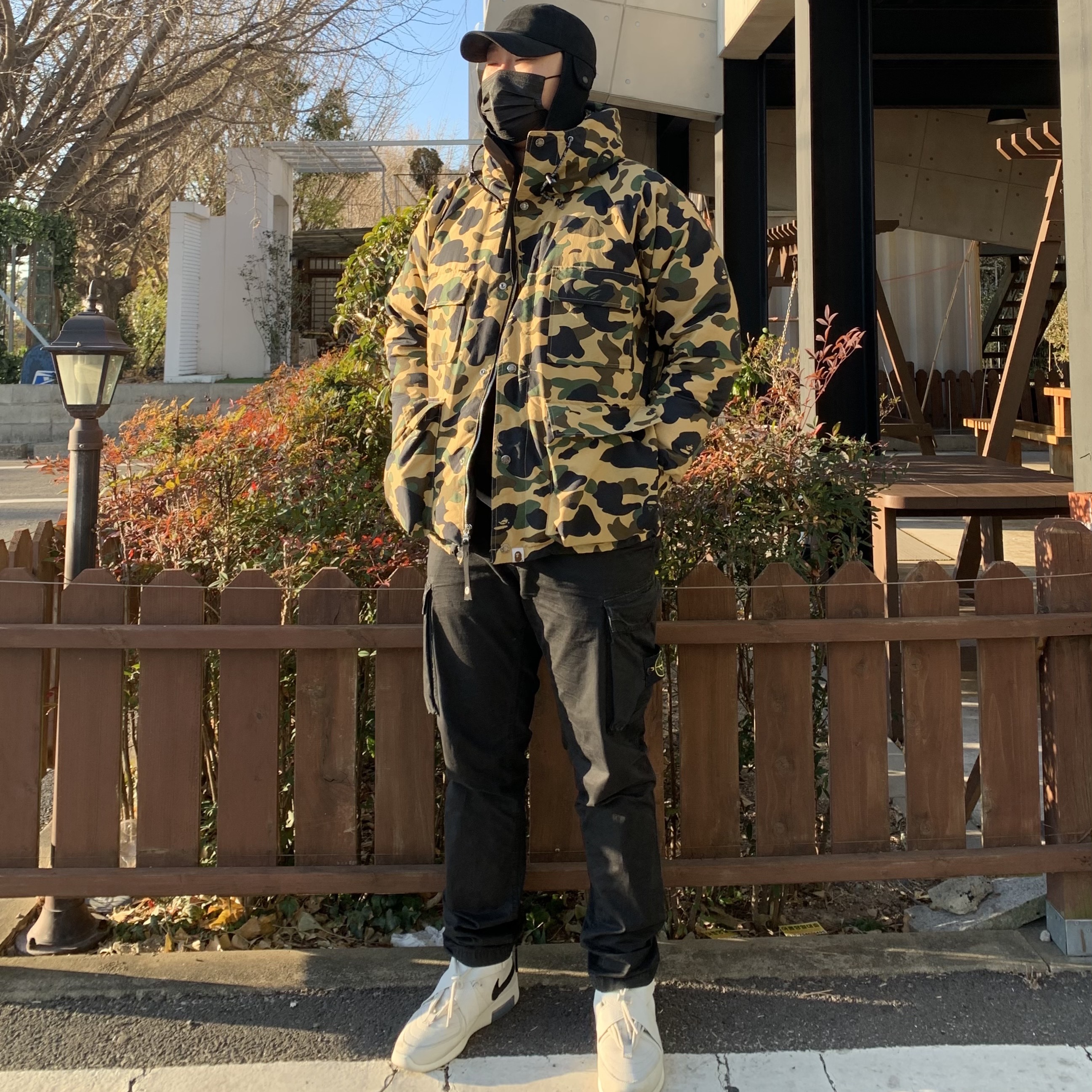 Nike x Fear of God Air Fear of God Raid Light Bone 착용 스타일