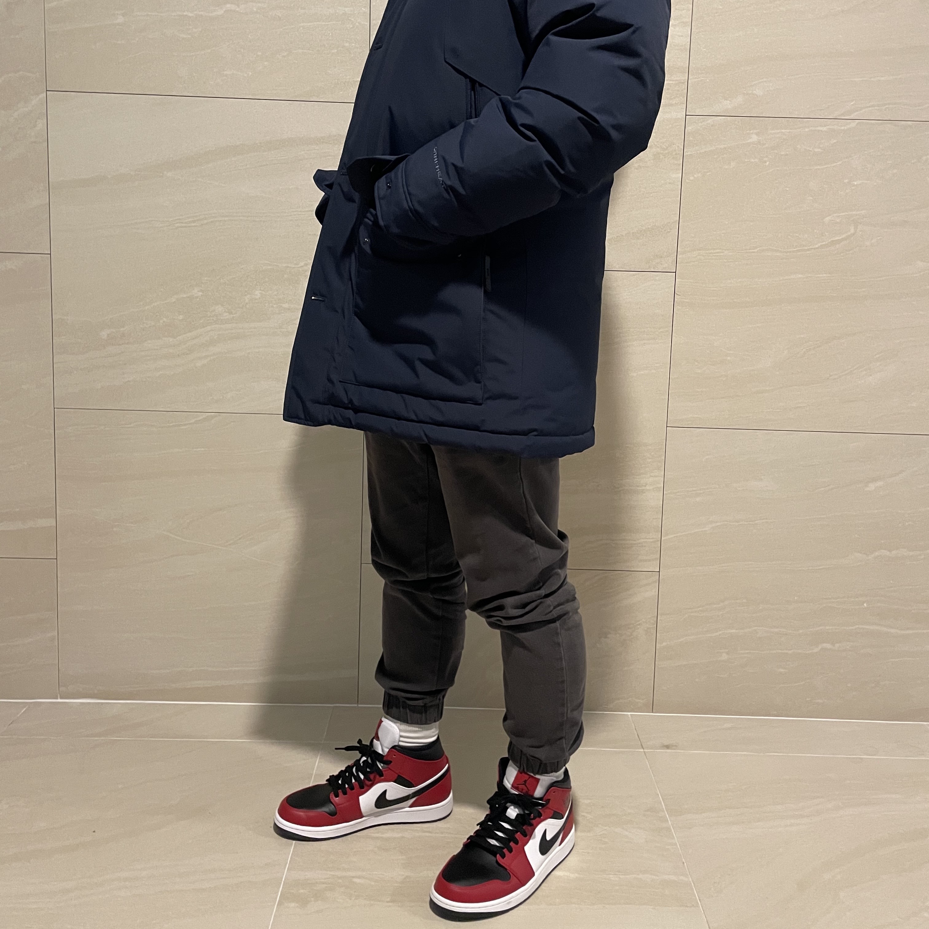 Jordan 1 Mid Chicago Black Toe 착용 스타일 - 1