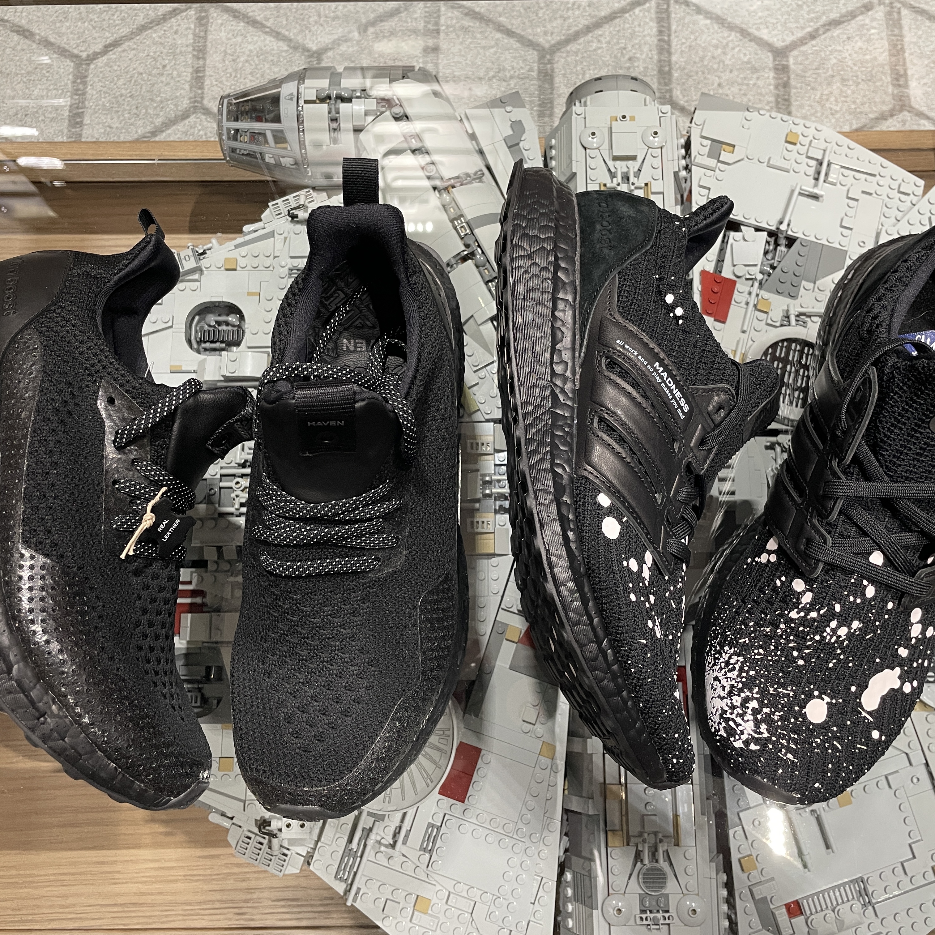 Adidas Ultraboost Uncaged Haven Triple Black, Adidas x Madness Ultraboost 4.0 Black 착용 스타일