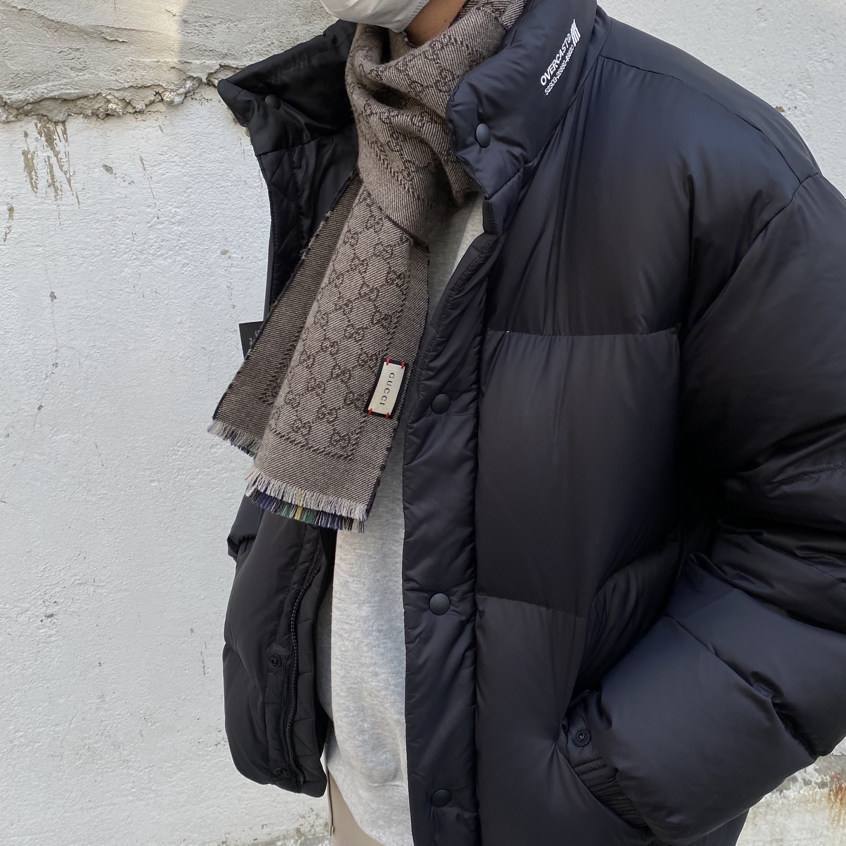 Adidas Yeezy Boost 700 V2 Static 2018, Palace x Arc'teryx Sinsolo Hat Black - 20FW 착용 스타일 - 3