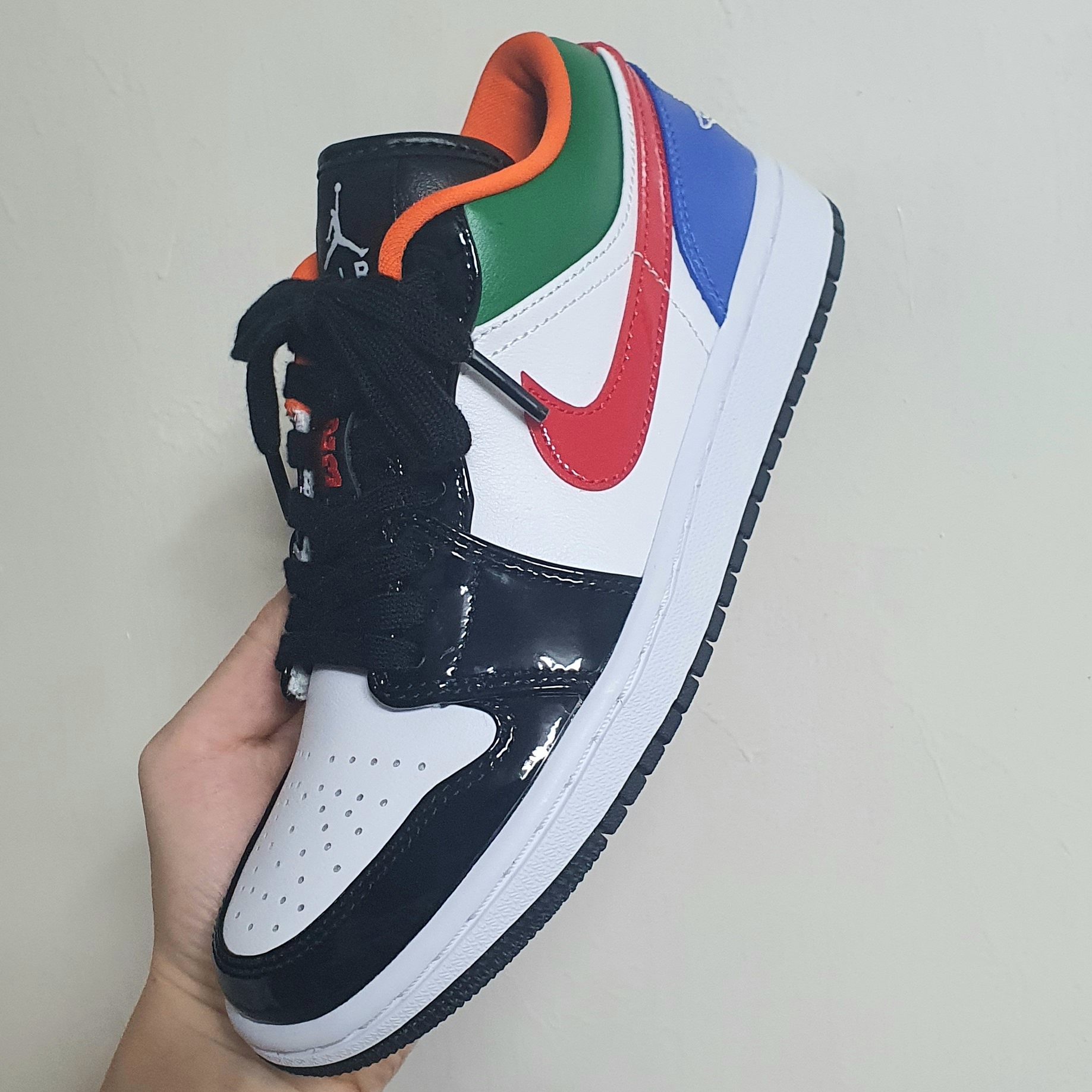 (W) Jordan 1 Low SE Multi-Color Black Toe 착용 스타일