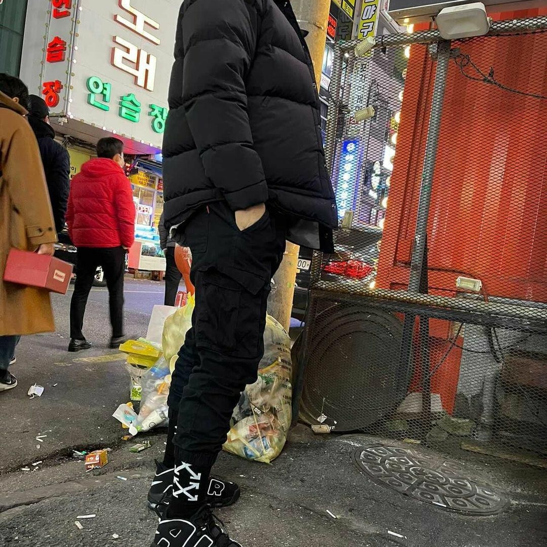 Nike Air More Uptempo Black White 2020 착용 스타일