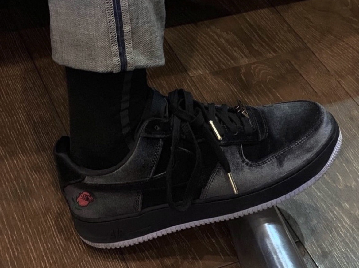 Nike Air Force 1 Low Rose Velvet 착용 스타일