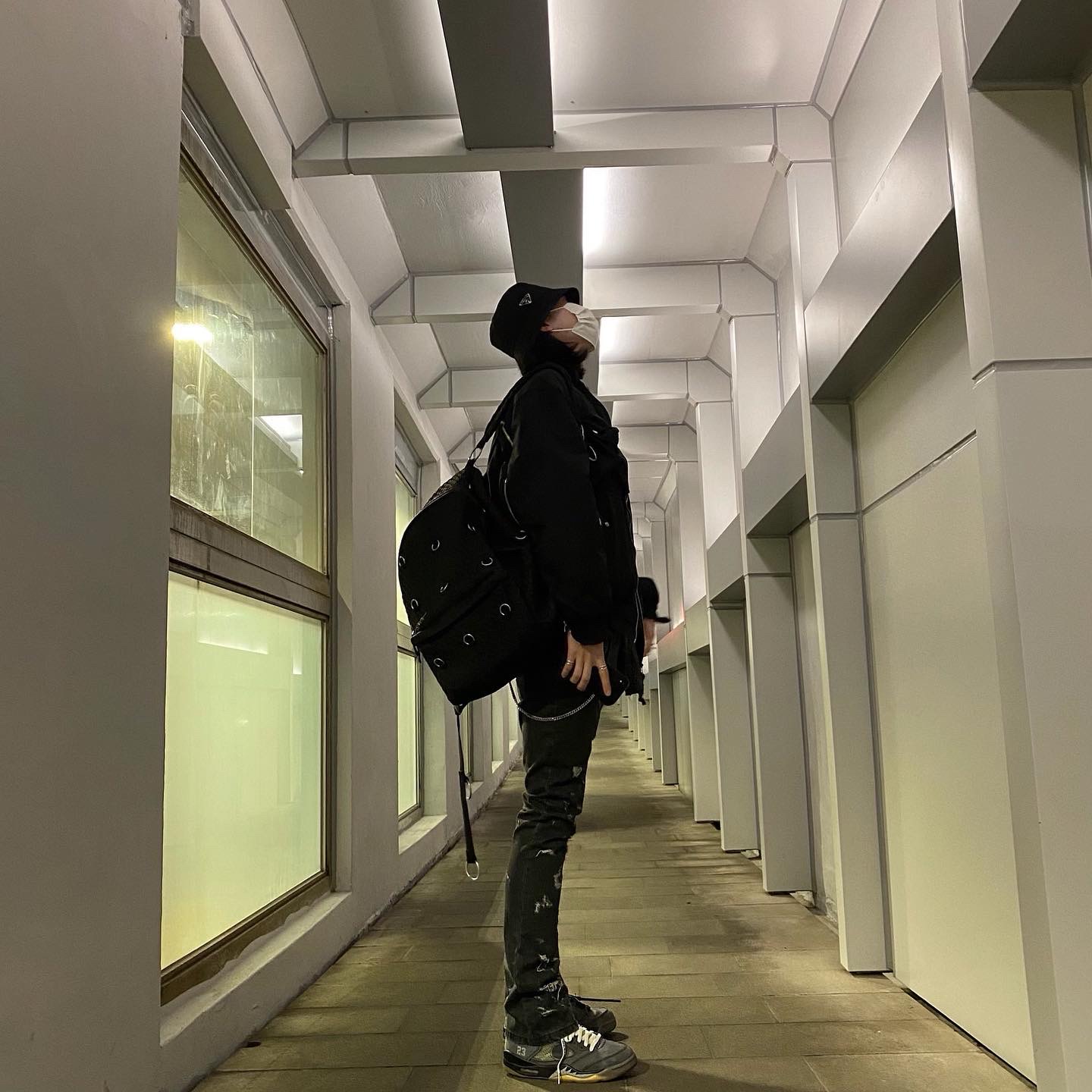 Jordan 5 x Off-White Retro SP Black Muslin 착용 스타일 - 1