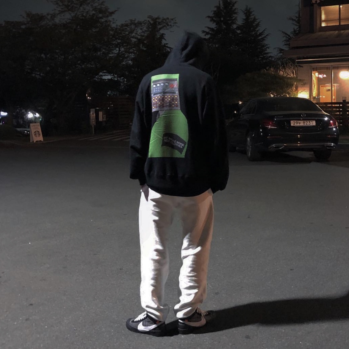 Nike x Off-White Blazer Mid Grim Reaper Black 착용 스타일
