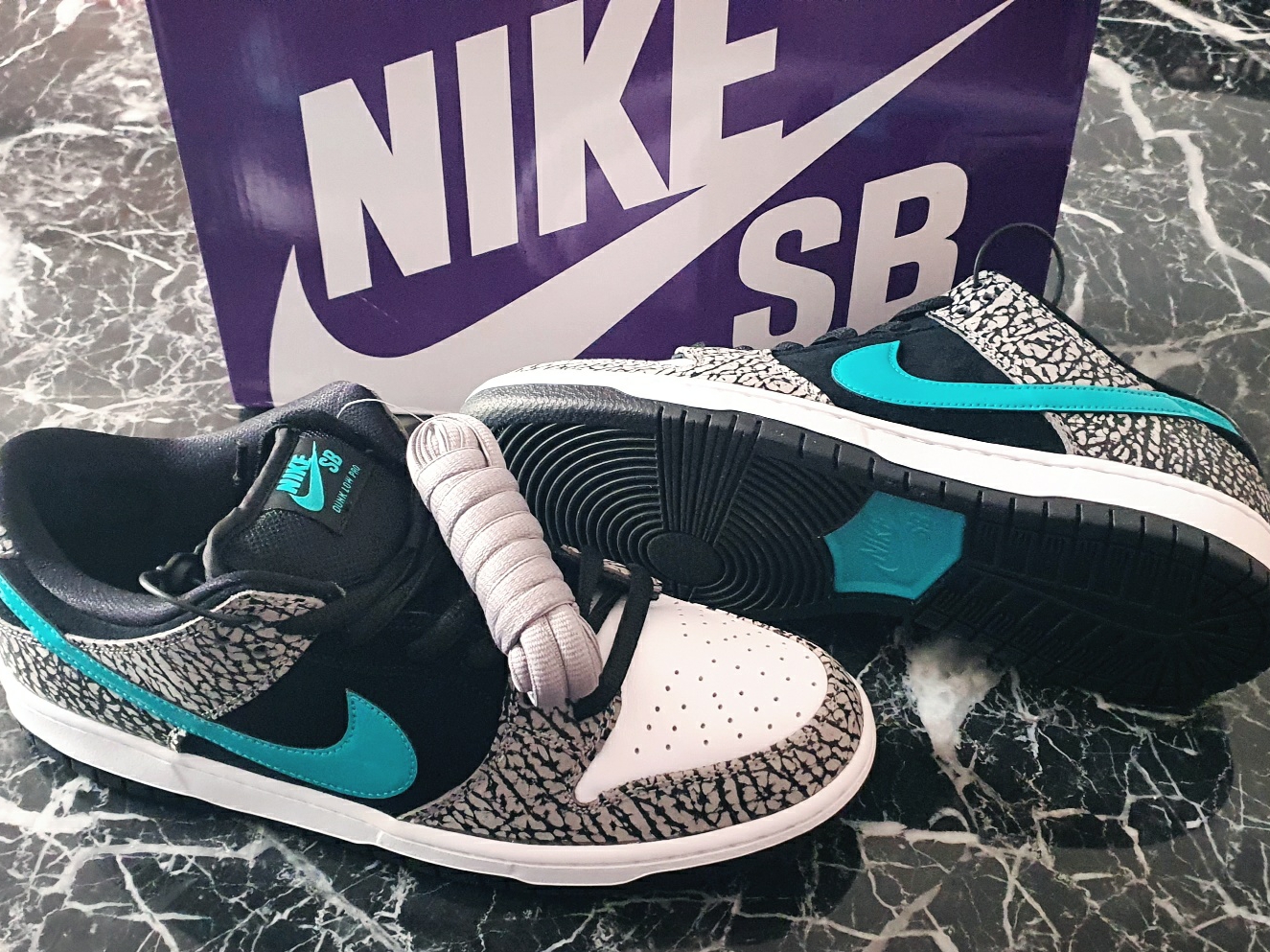 Nike SB Dunk Low Pro Clear Jade 착용 스타일 - 1