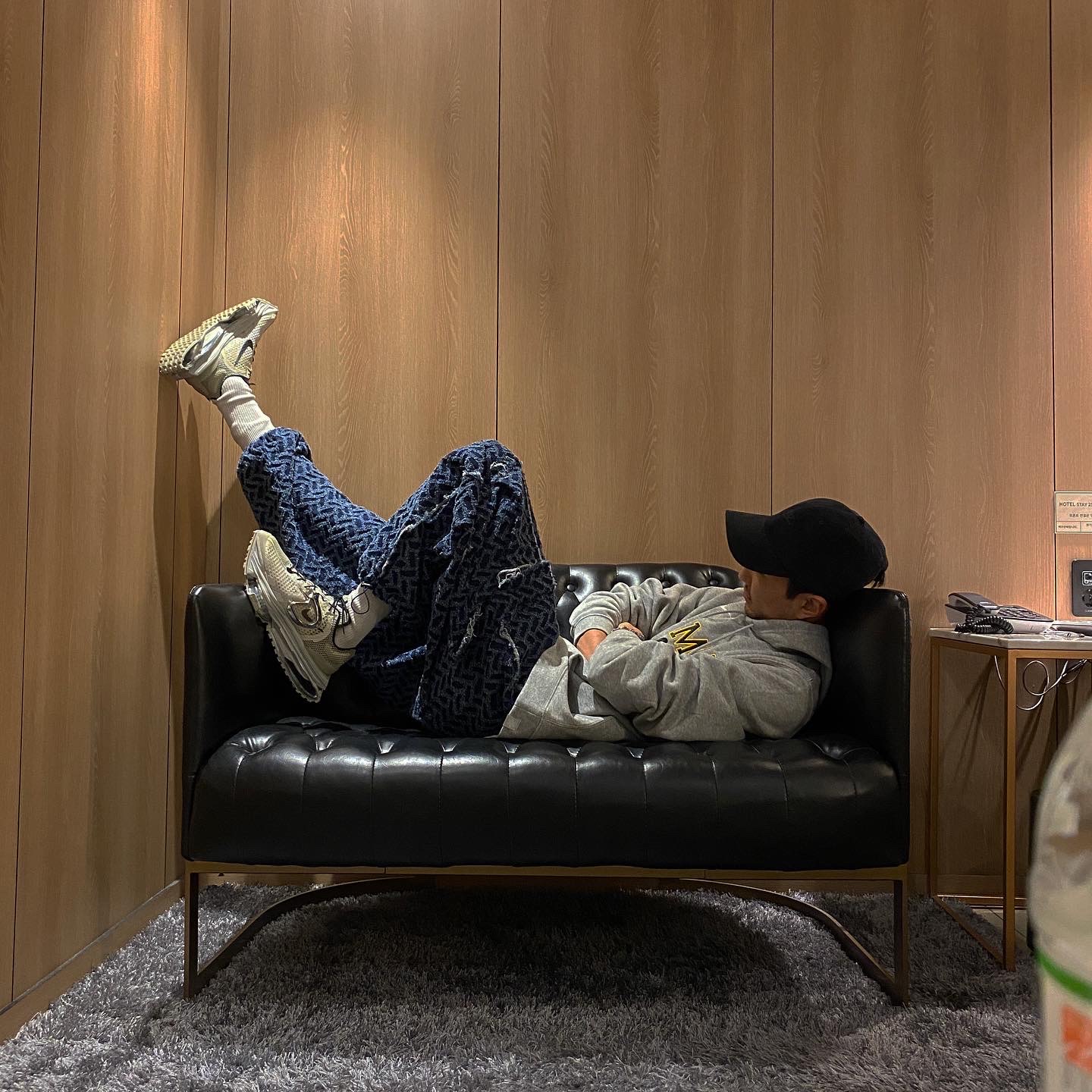 Nike x Matthew M Williams Zoom 004 Stone 착용 스타일 - 2
