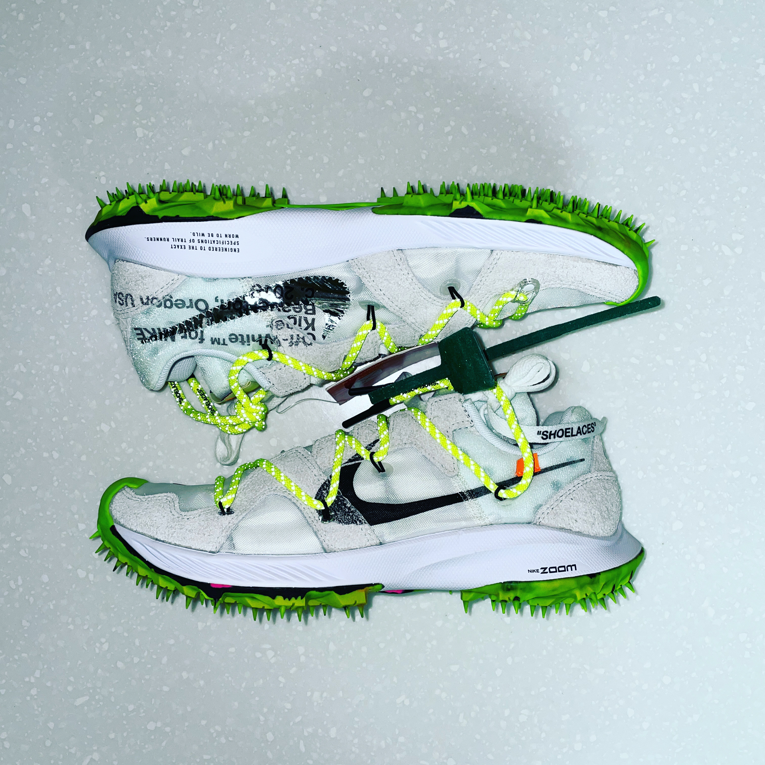 (W) Nike x Off-White Zoom Terra Kiger 5 White 착용 스타일