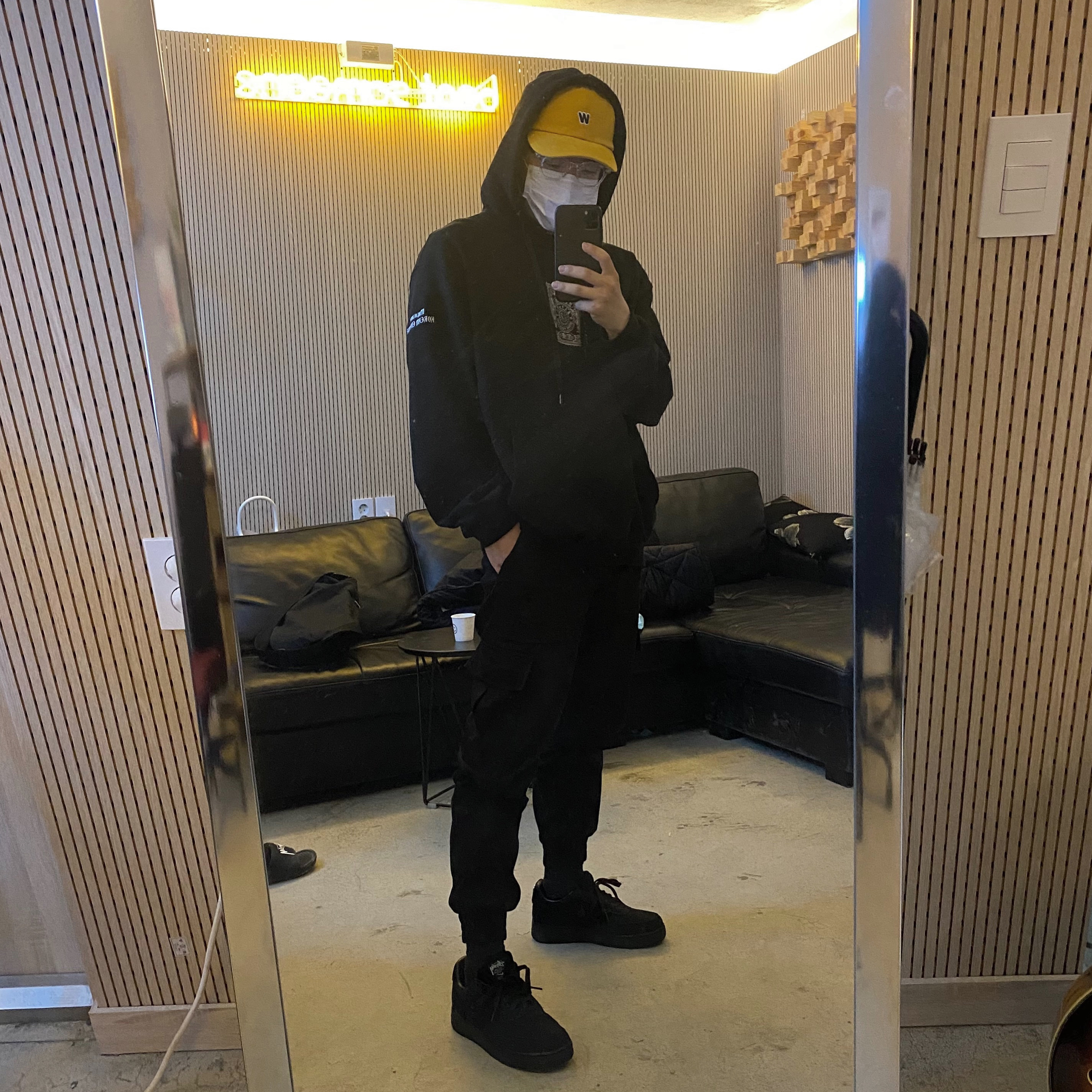 Nike x Stussy Air Force 1 Low Triple Black 착용 스타일