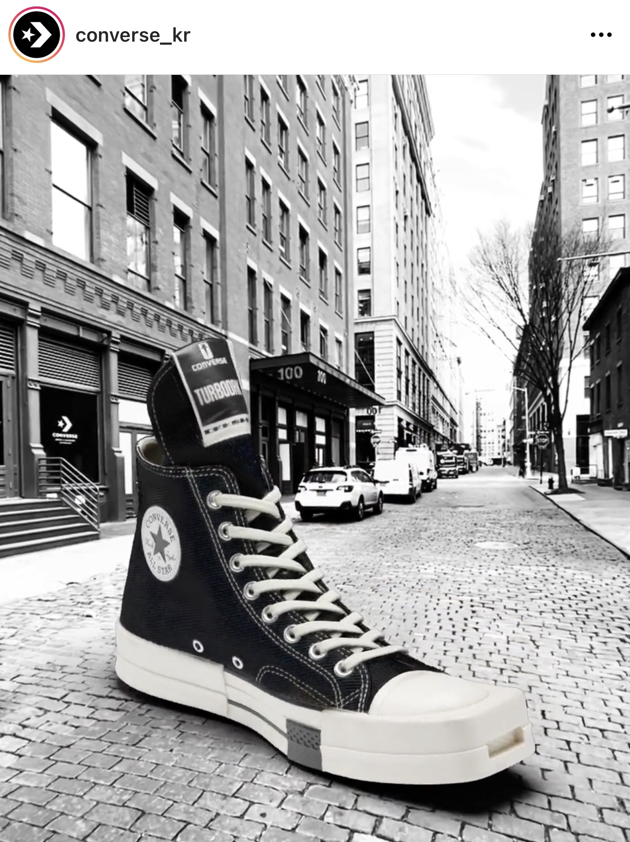 Converse Run Star Hike Hi Black White Gum, Converse x Feng Chen Wang Chuck 70 2-in-1 Natural Ivory Black 착용 스타일