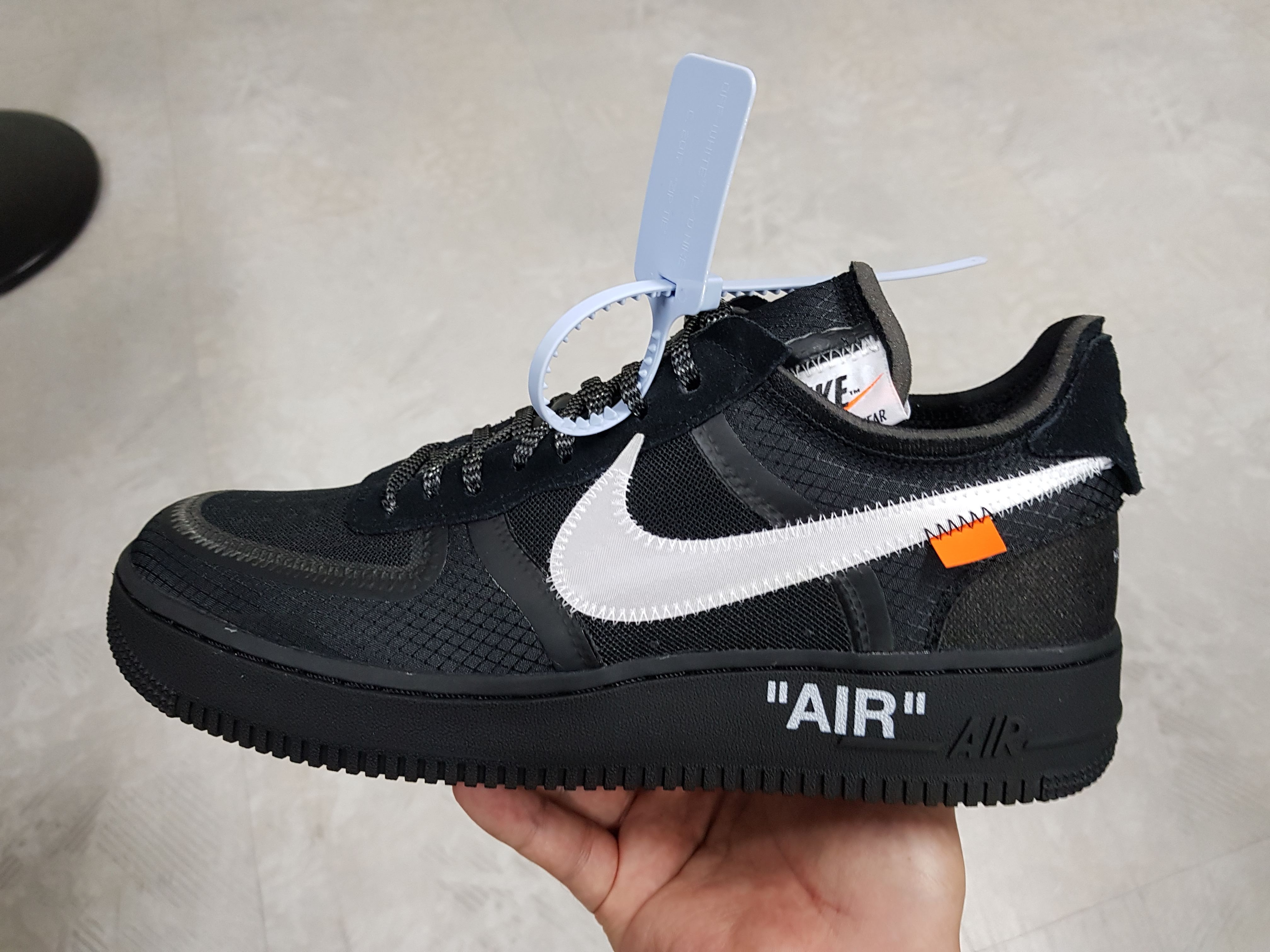 Nike x Off-White Air Force 1 Low Black White 착용 스타일