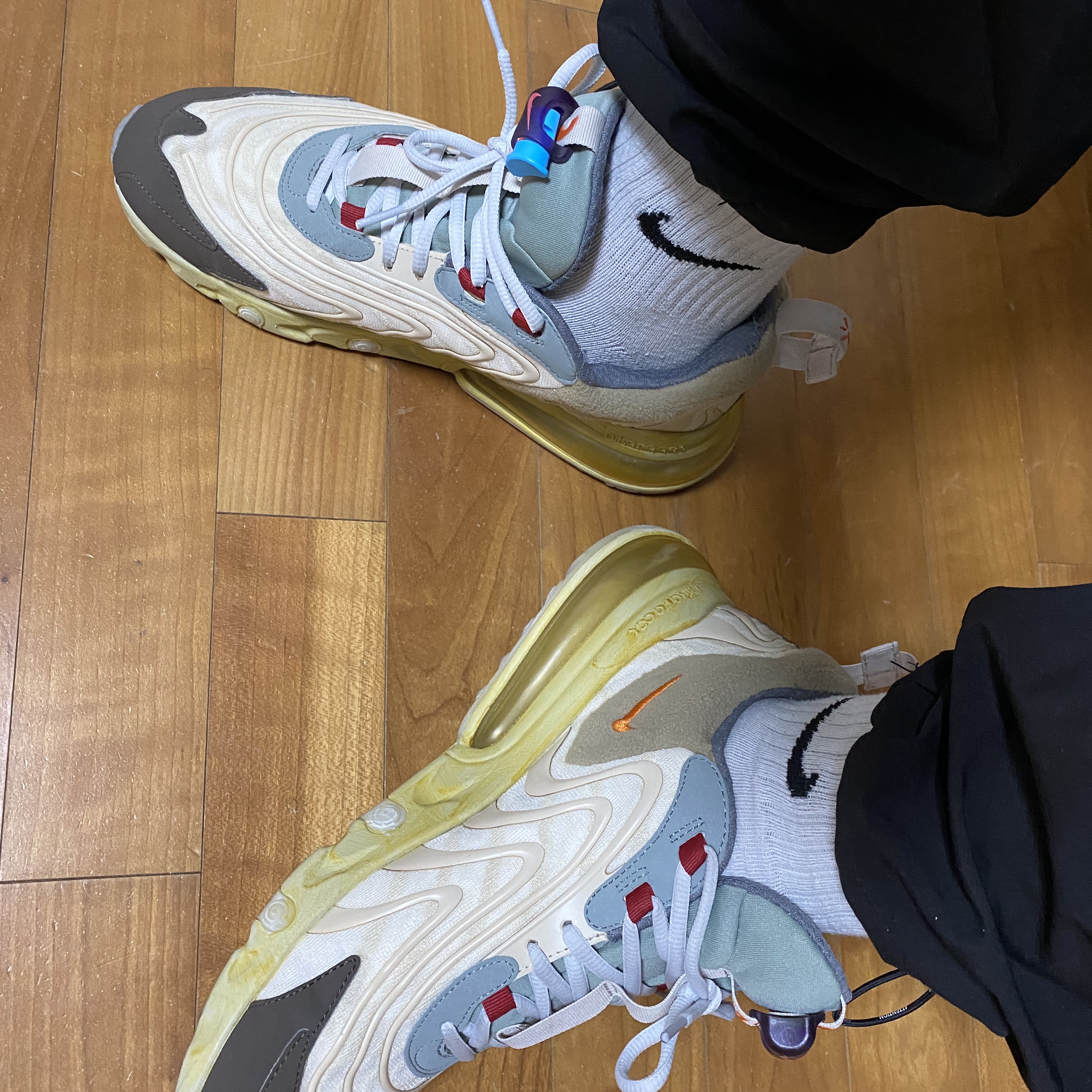 Nike x Travis Scott Air Max 270 React Cactus Trails 착용 스타일 - 4