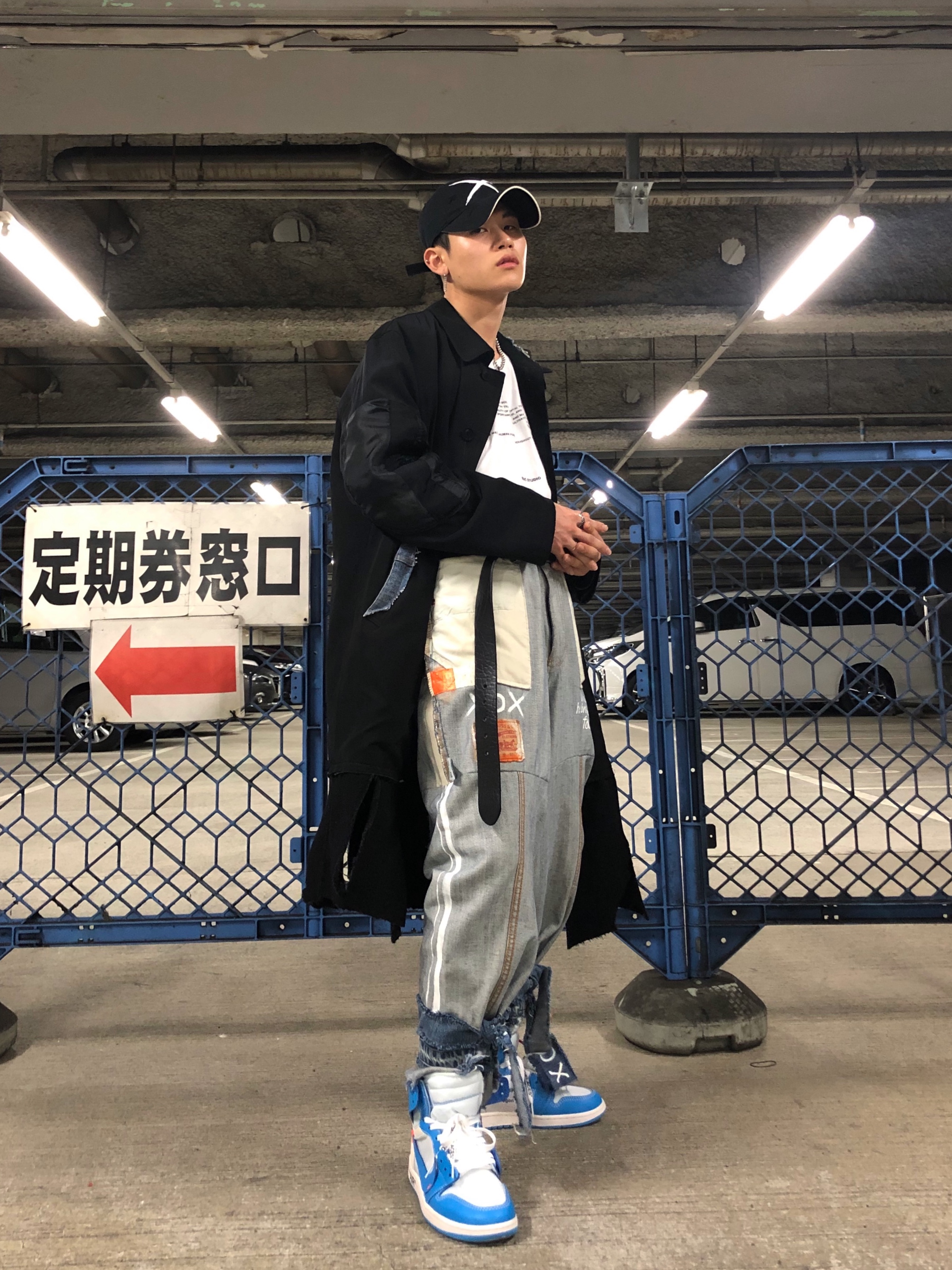 Jordan 1 x Off-White Retro High University Blue 착용 스타일