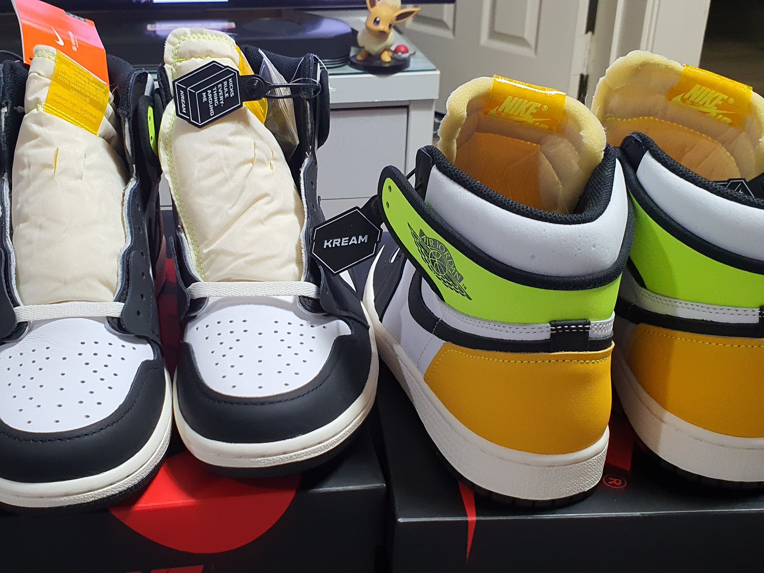 Jordan 1 Retro High OG Volt Gold 착용 스타일