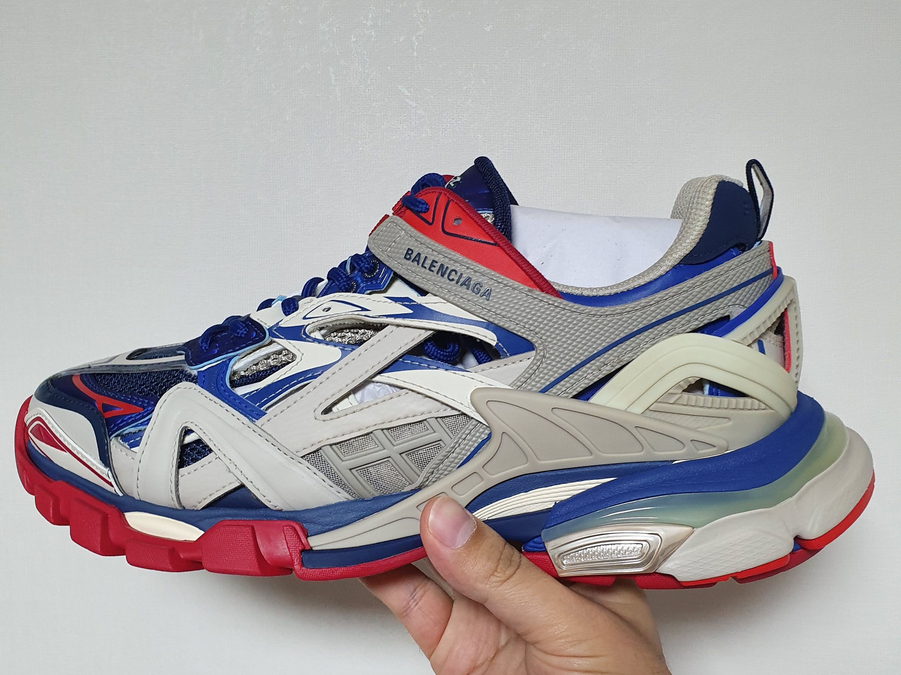 Balenciaga Track.2 Sneakers Blue Red 2019 착용 스타일