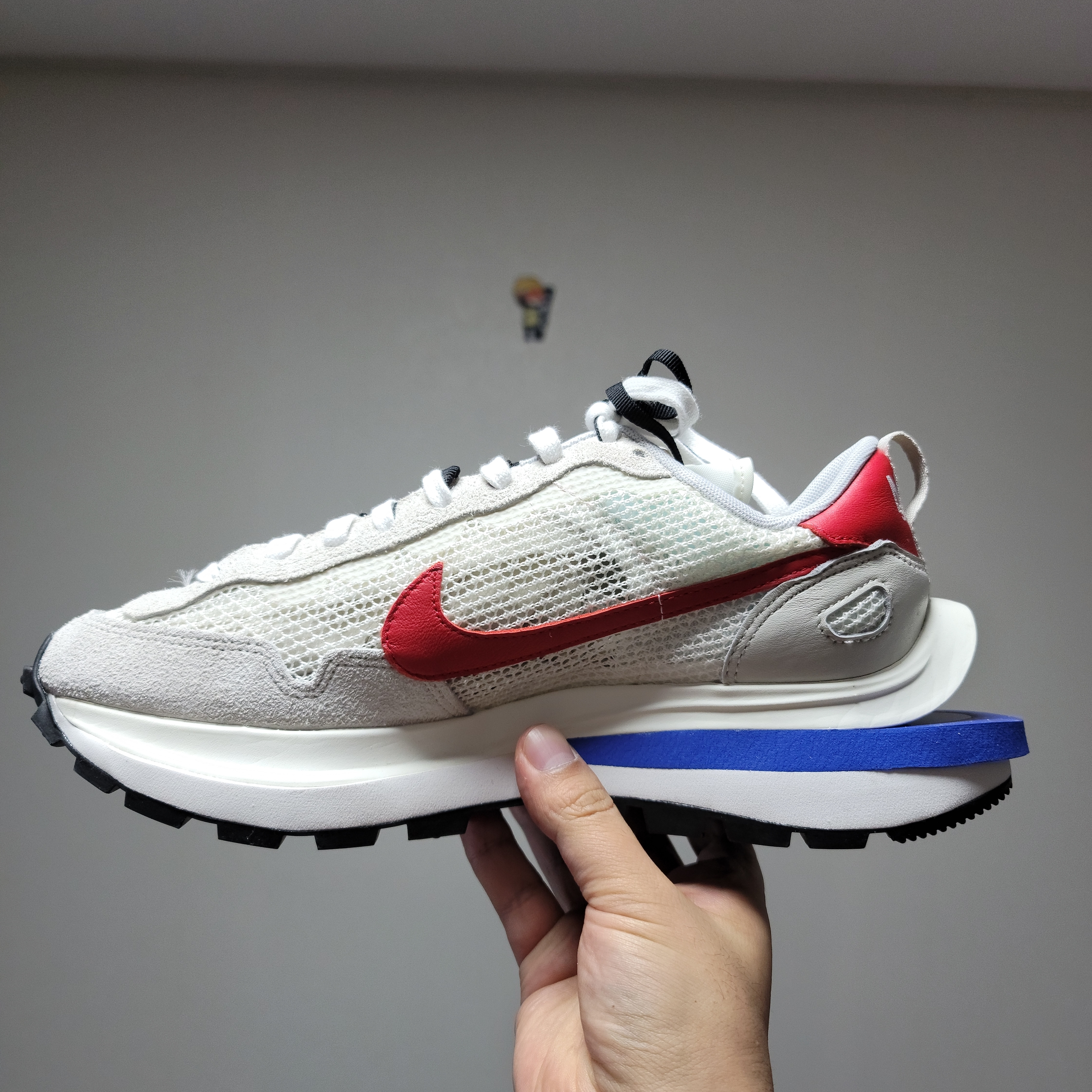 Nike x Sacai VaporWaffle Royal Fuchsia 착용 스타일 - 2