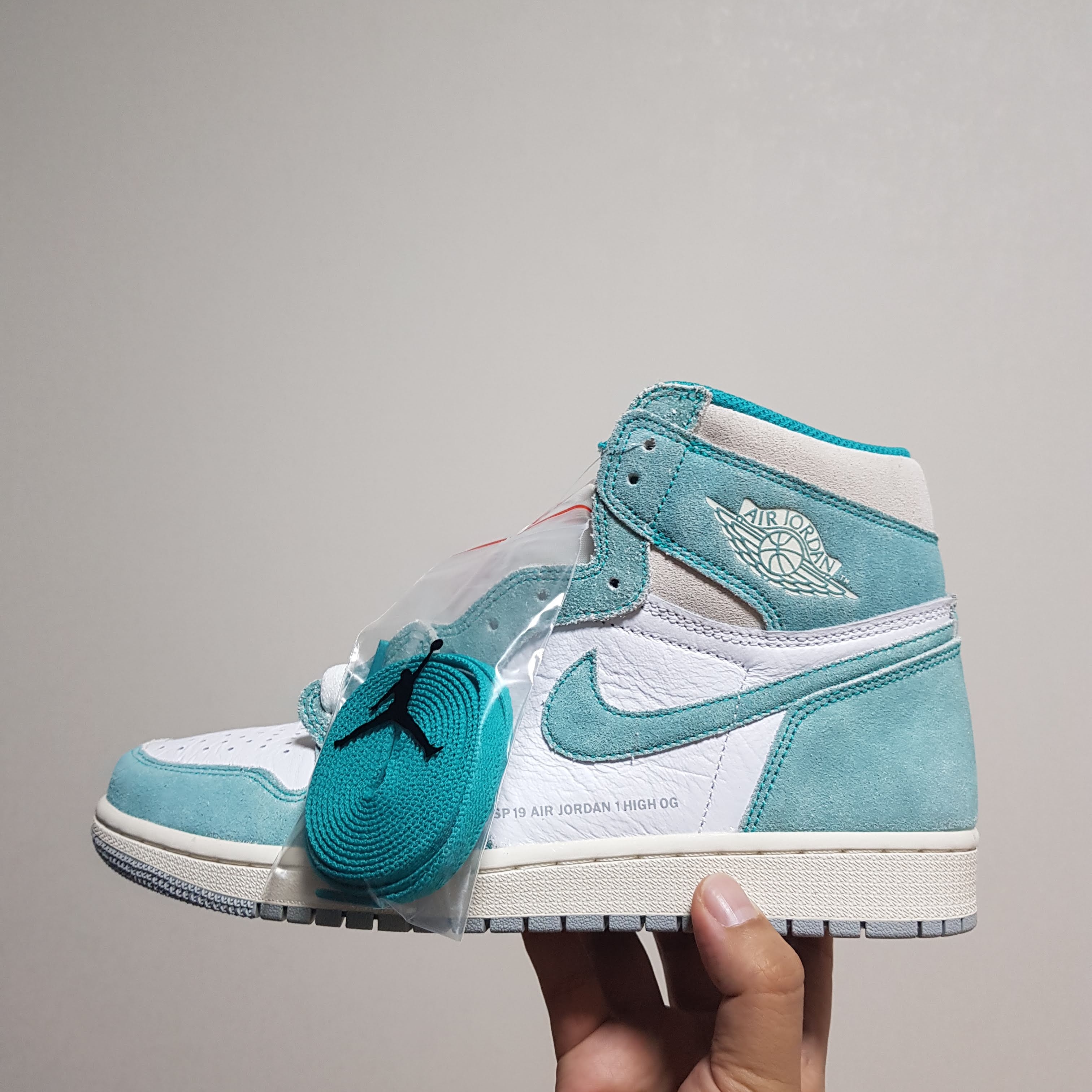 Jordan 1 Retro High OG Turbo Green 착용 스타일