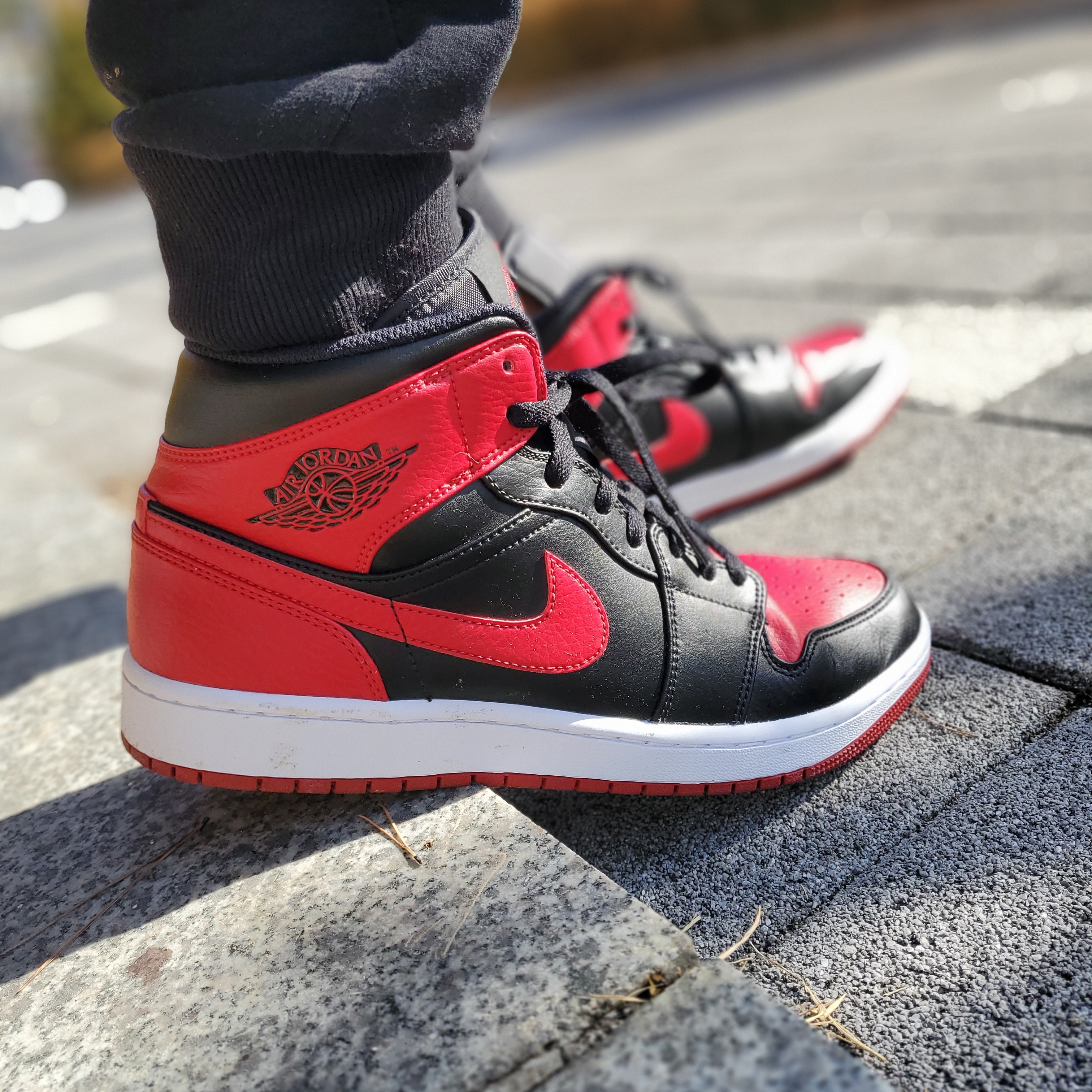 Jordan 1 Mid Bred Banned 2020, Nike x Drake Nocta Puffer Jacket Black - Asia 착용 스타일 - 2