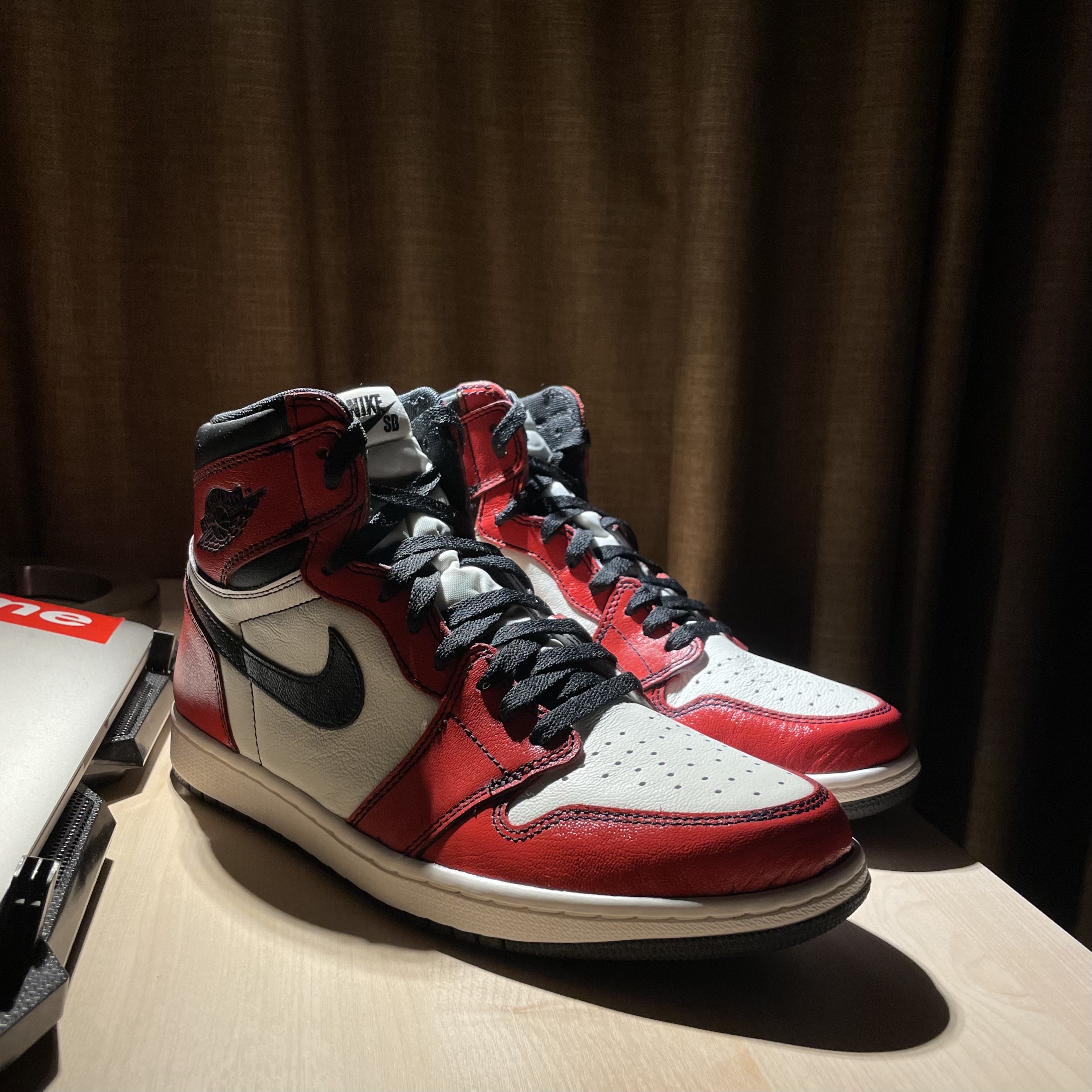 Jordan 1 Retro High OG Defiant SB LA to Chicago 착용 스타일 - 3