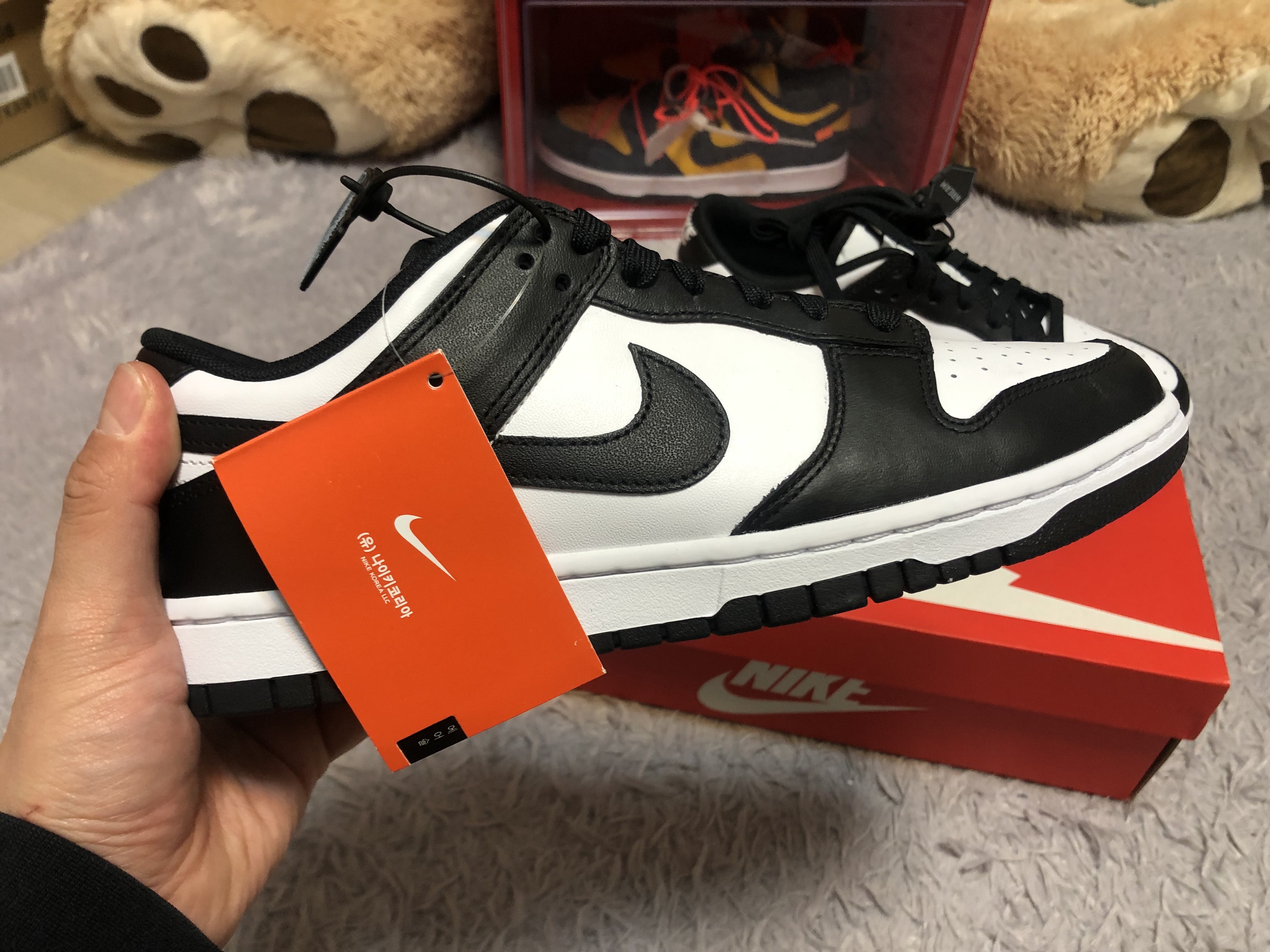 Nike Dunk Low Retro Black, Nike x Off-White Dunk Low University Gold Midnight Navy 착용 스타일 - 2