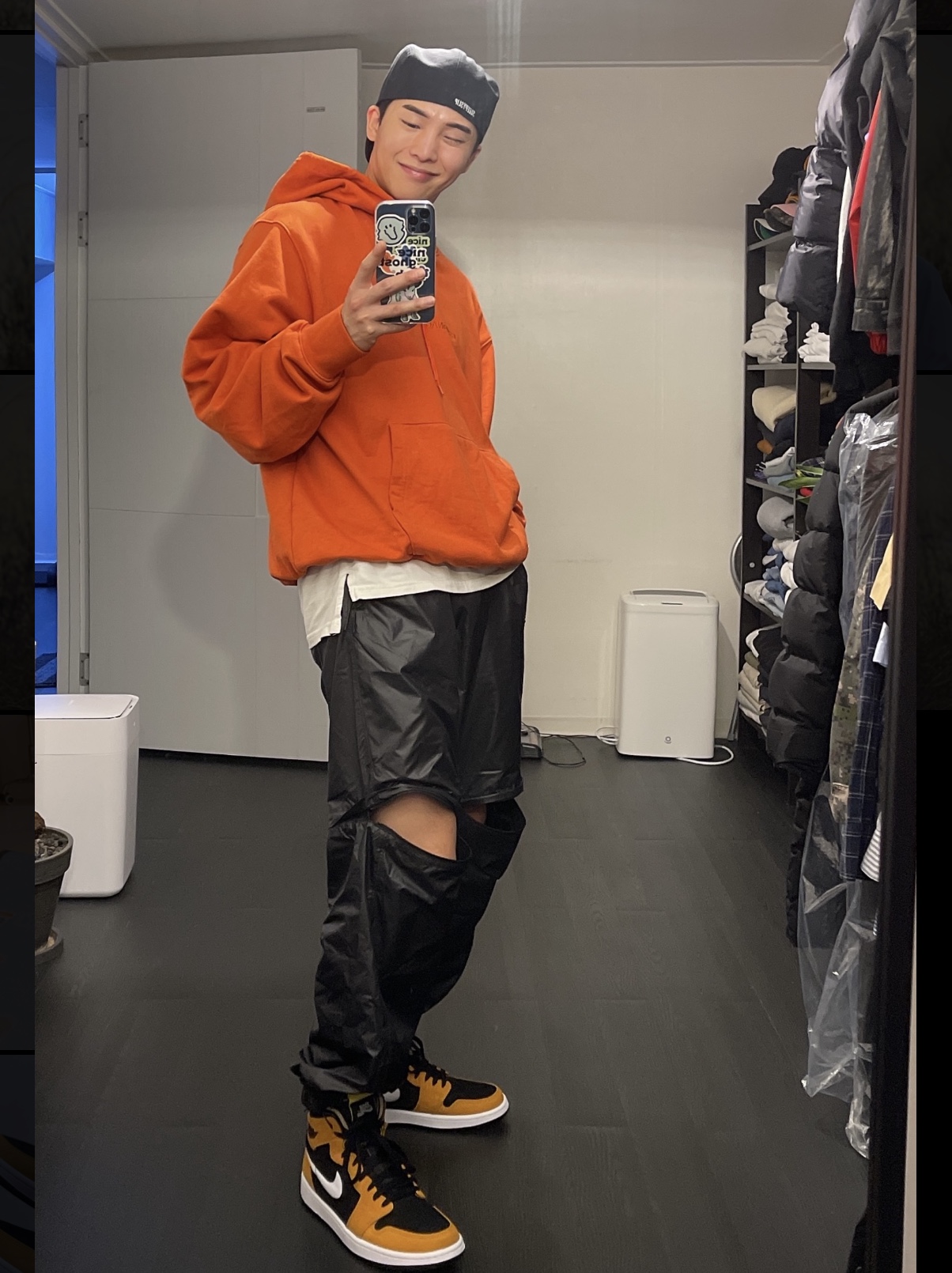 Jordan 1 Zoom Air CMFT Monarch Orange 착용 스타일 - 1