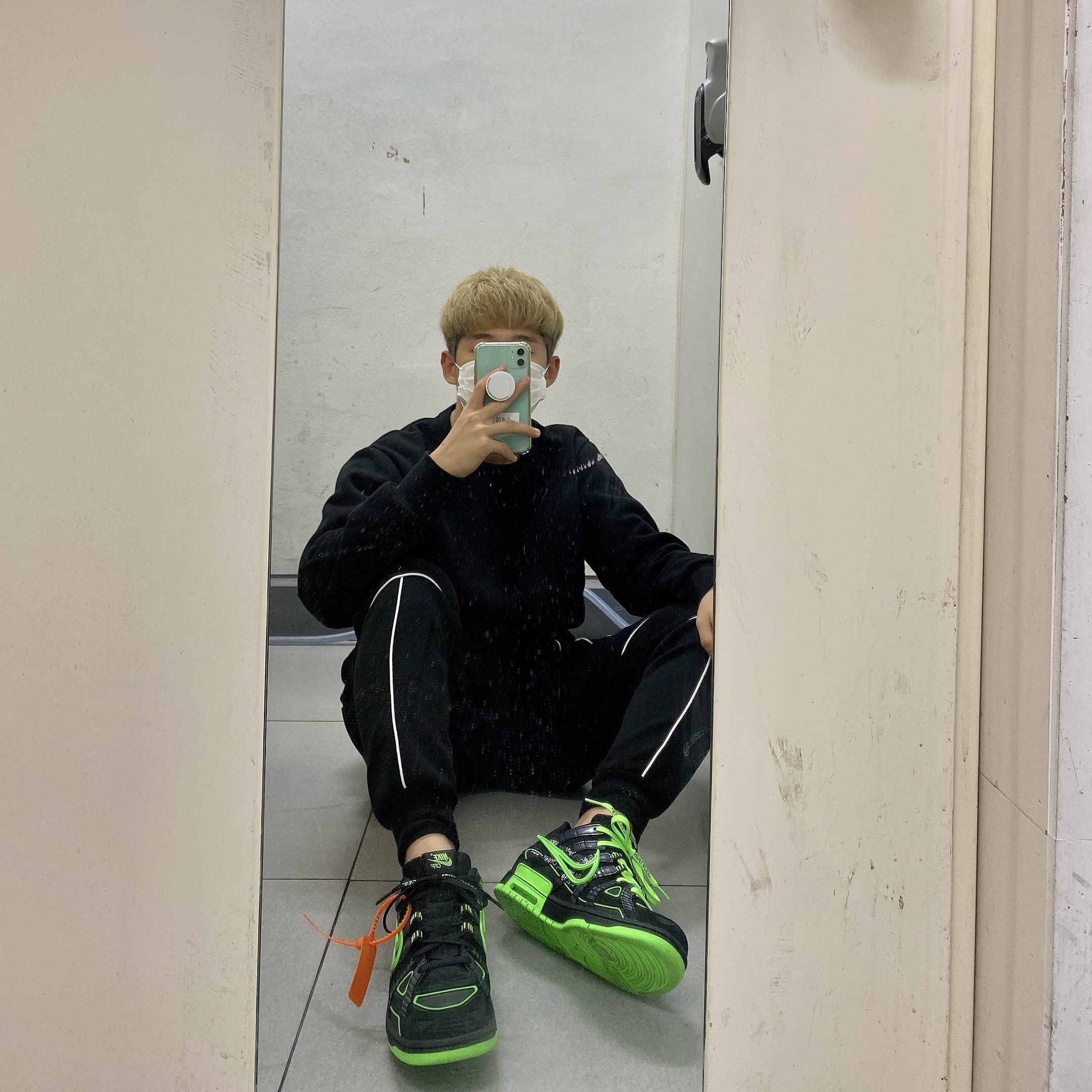 Nike x Off-White Air Rubber Dunk Green Strike 착용 스타일