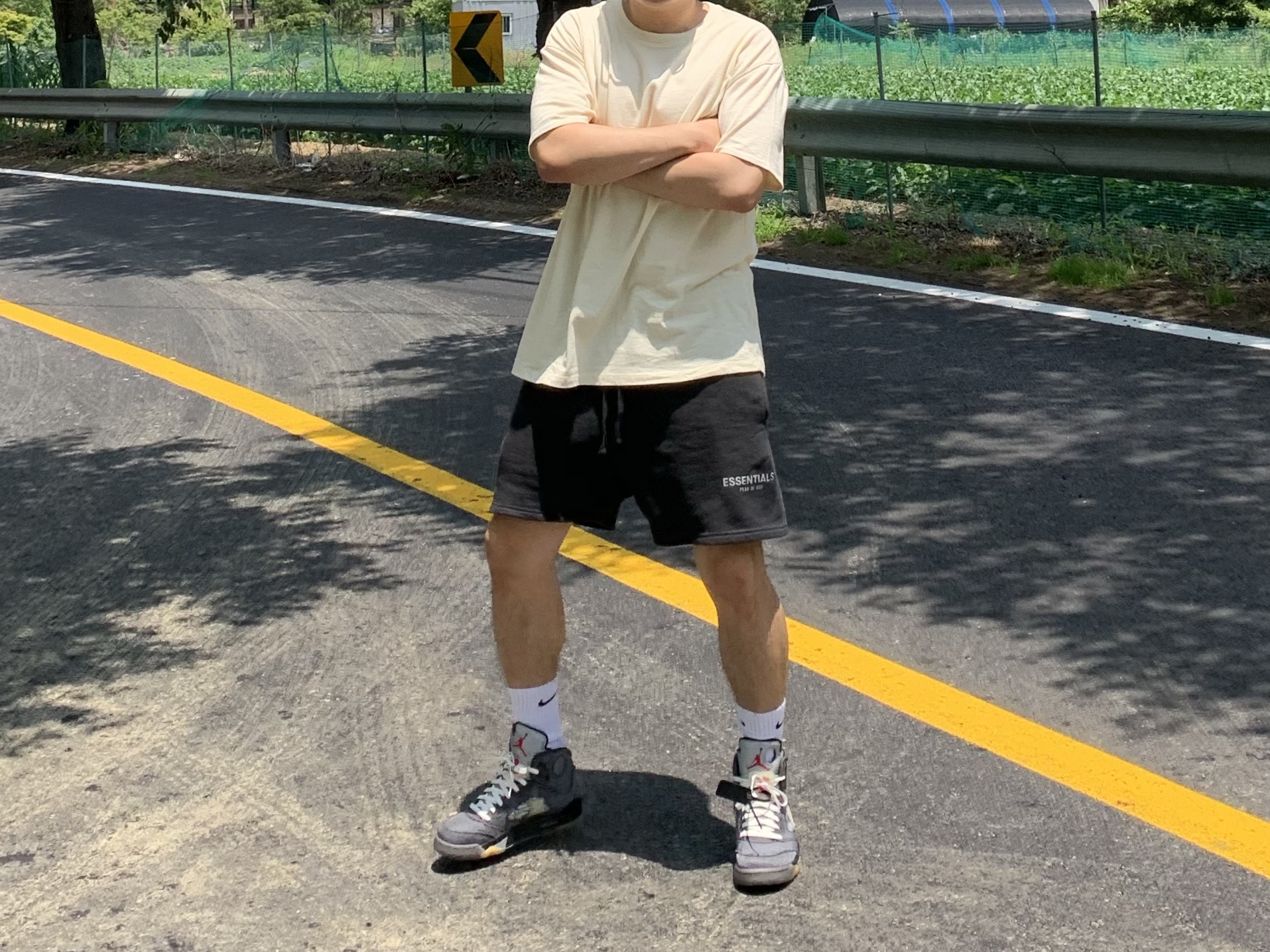 Jordan 5 x Off-White Retro SP Black Muslin 착용 스타일