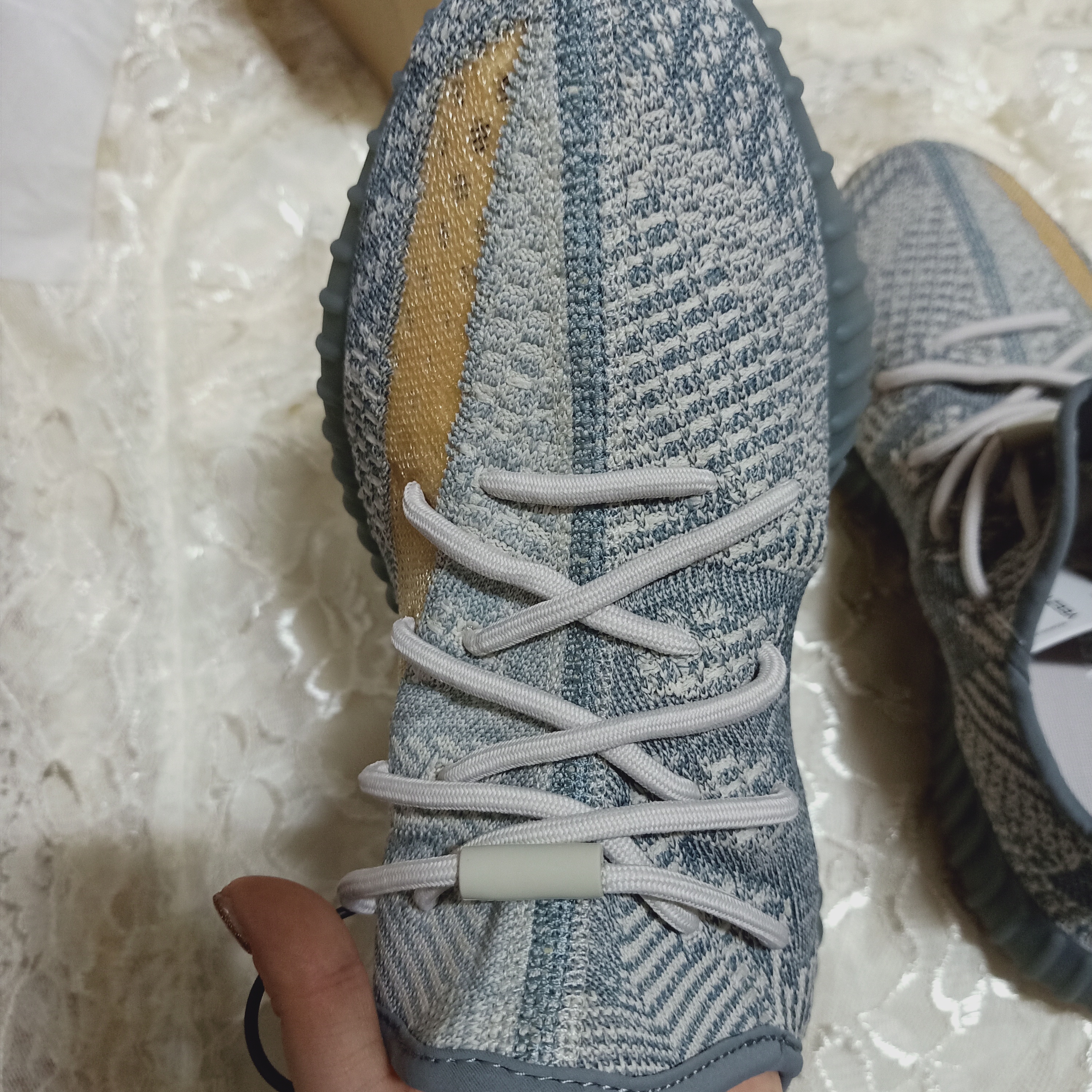 Adidas Yeezy Boost 350 V2 Israfil 착용 스타일 - 5