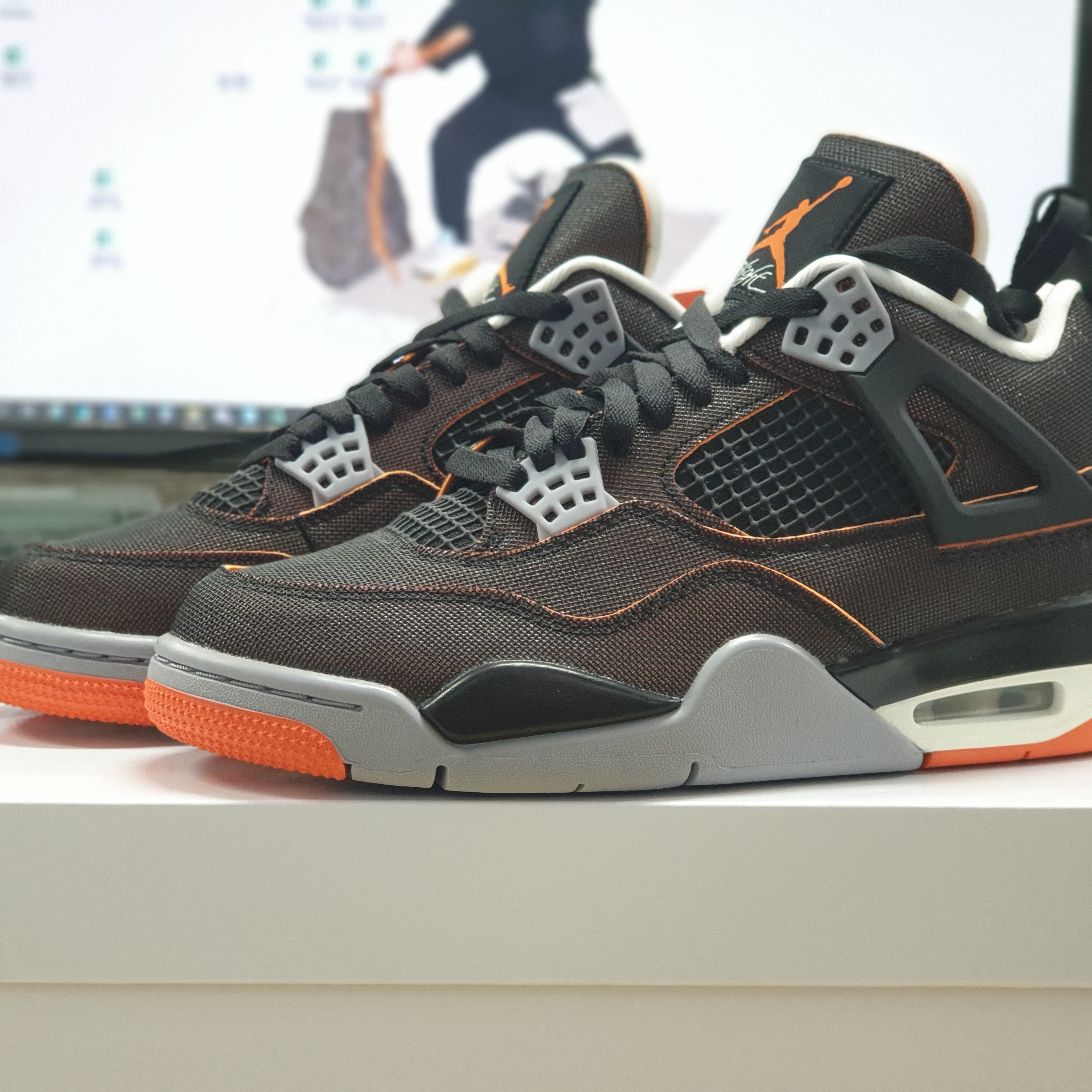 (W) Jordan 4 Retro Starfish 착용 스타일