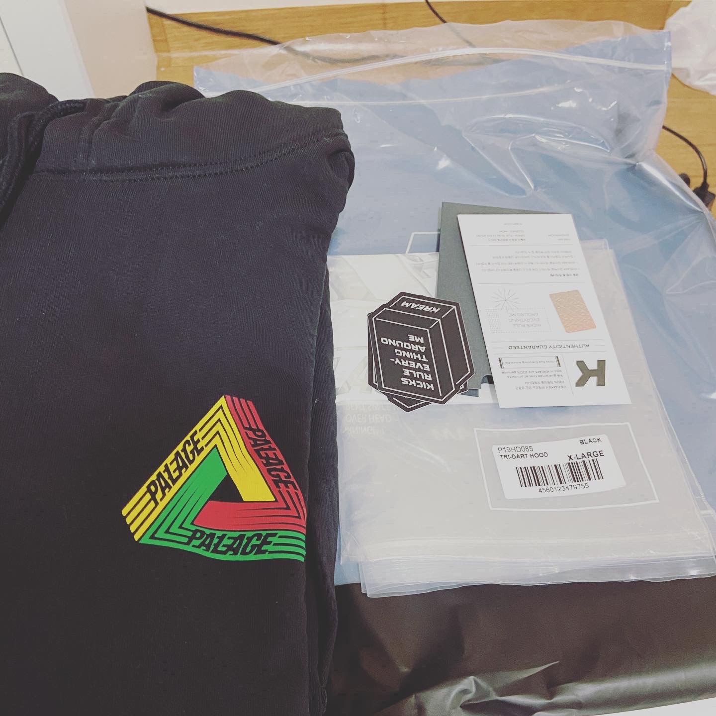 Palace Tri-Dart Hood Black - 20FW 착용 스타일