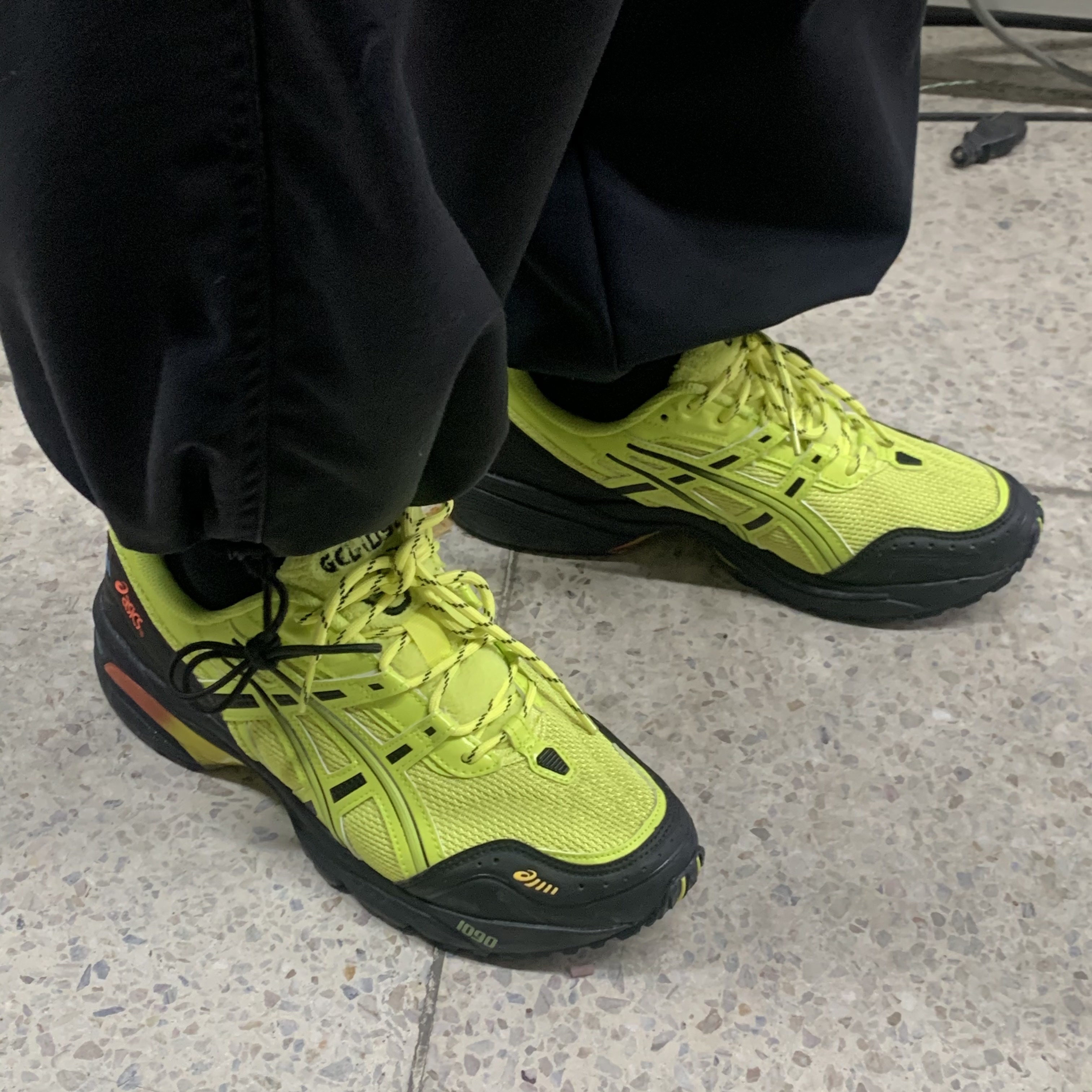 Asics x IAB Studio Gel-1090 Lime 착용 스타일