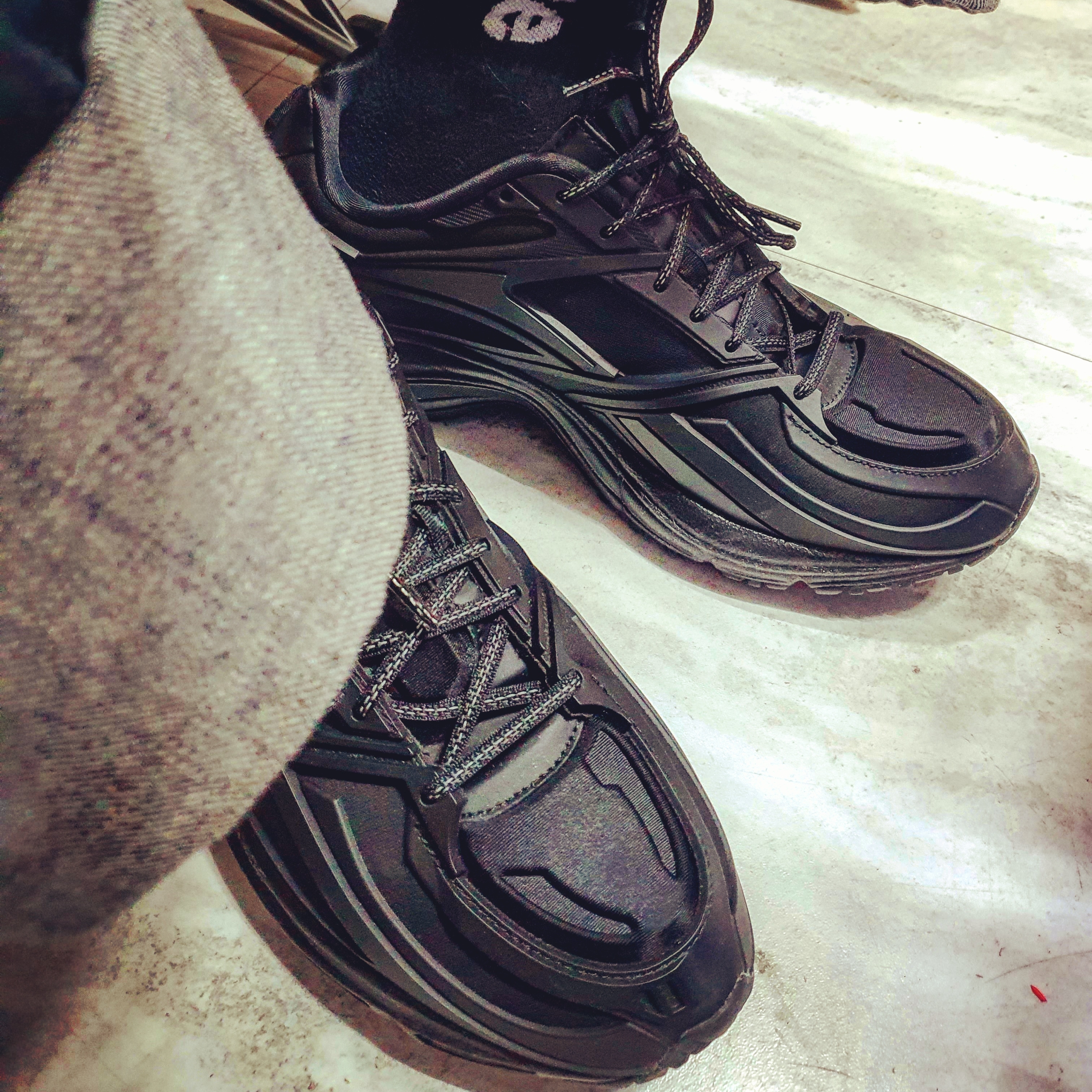 Reebok Premier Road Modern Black 착용 스타일